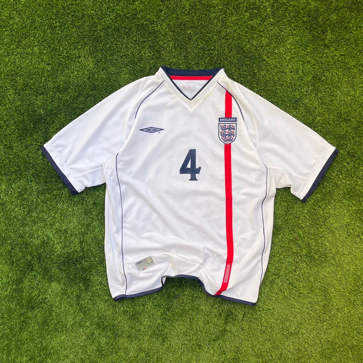 Umbro England 2001-2003 Umbro Jersey #4 Size US XL / EU 56 / 4 - 1 Thumbnail