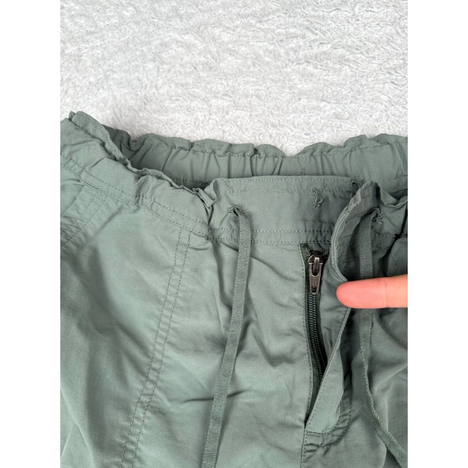 Patagonia Patagonia Shorts Women Size 2 Green Upcountry Lightweight Nylon Hiking Camp 6" Size 26" / US 2 / IT 38 - 2 Thumbnail