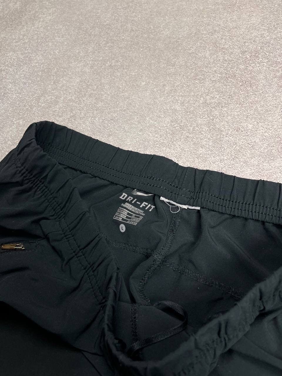 Nike × Vintage Vintage Nike Swoosh Baggy Nylon Trackpants L Size US 34 / EU 50 - 4 Thumbnail