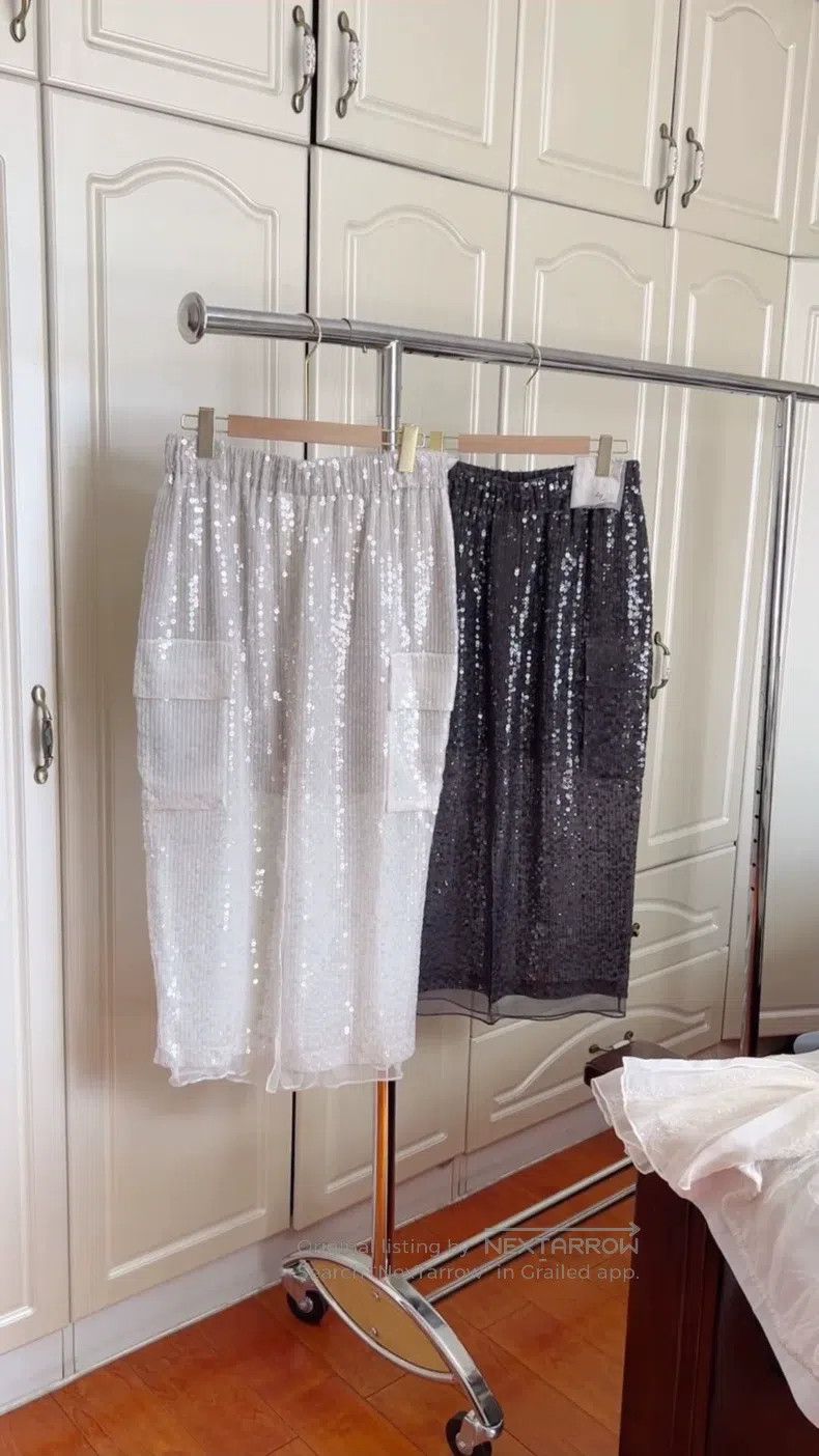 Brunello Cucinelli Brunello Cucinelli Sequin Silk Fairy Skirt Size 27" / US 4 / IT 40 - 1 Thumbnail