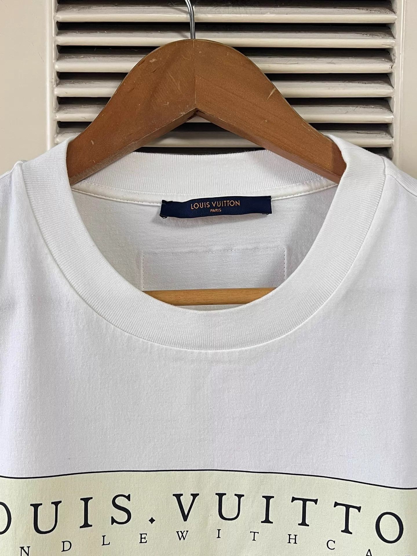 Louis Vuitton Men's LV White Print Short Sleeve Tee S Size US S / EU 44-46 / 1 - 5 Thumbnail