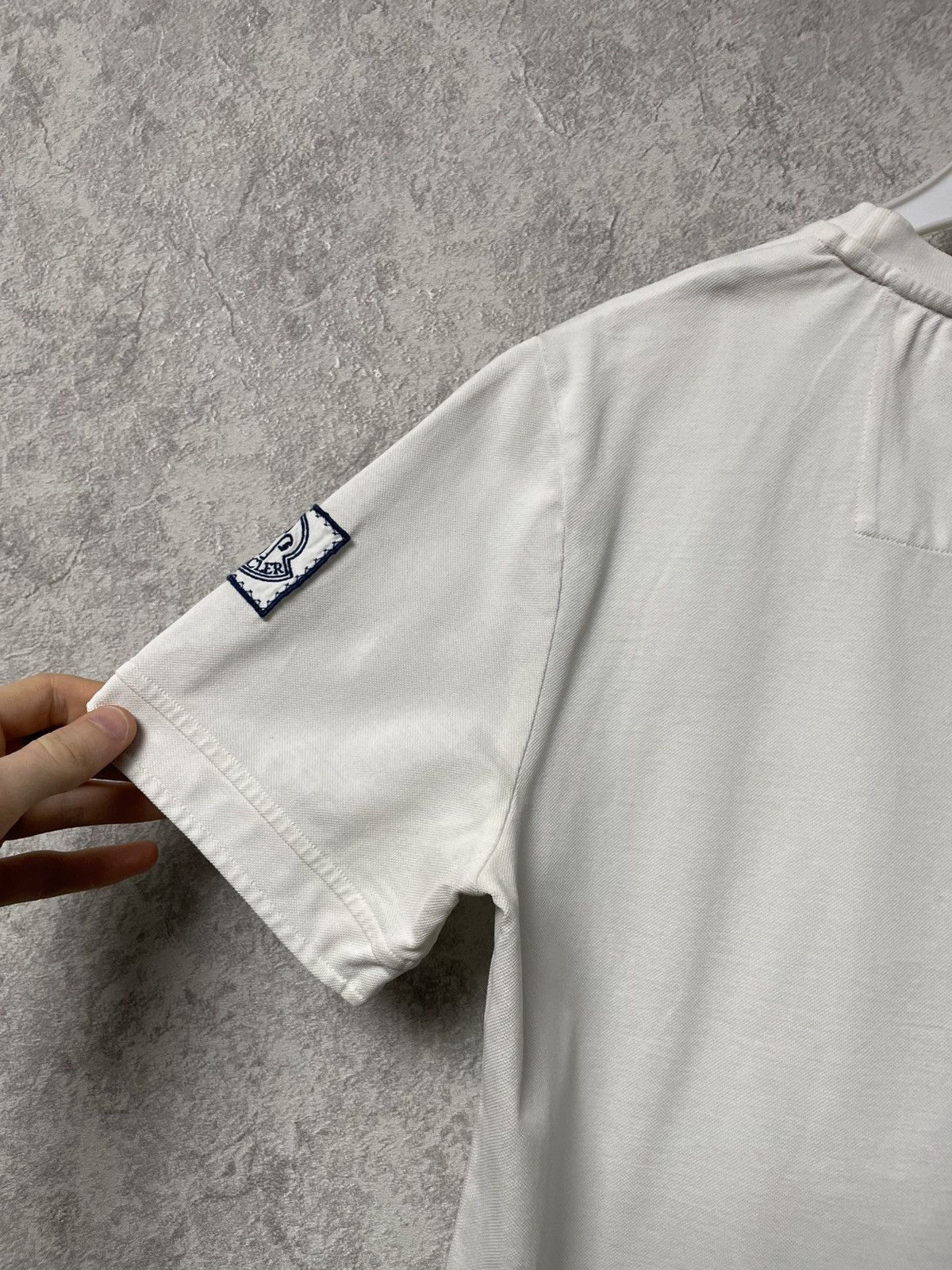 Moncler Gamme Bleu Moncler Gamme Bleu White T-Shirt With Pocket Size US M / EU 48-50 / 2 - 21 Thumbnail