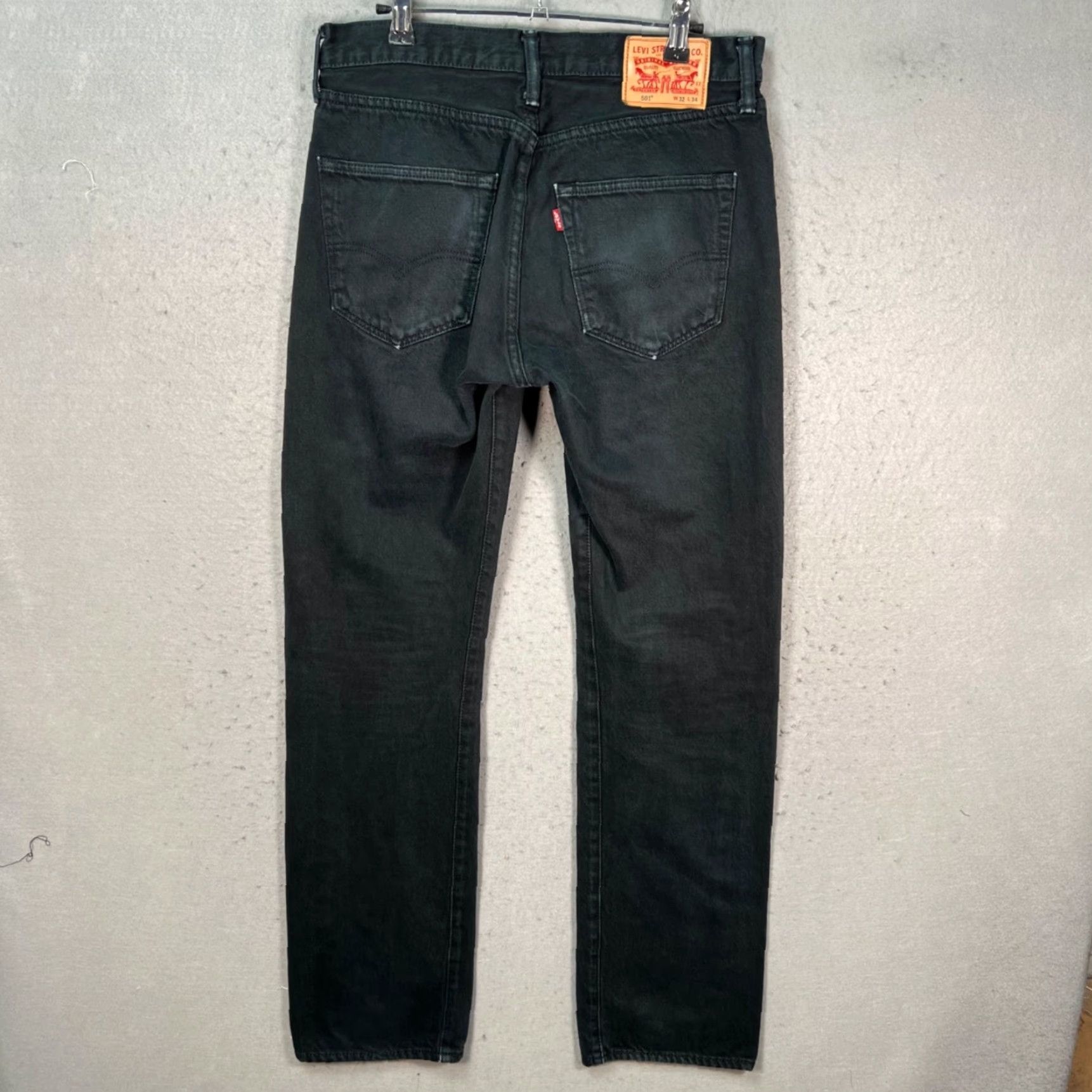 Levi's Levis 501 Mens Jeans 32x32 Original Fit Black Cotton Denim Levi's 501 Series Straight 5-Pocket Button Closure Vintage: No Mens Size US 32 / EU 48 - 2 Thumbnail