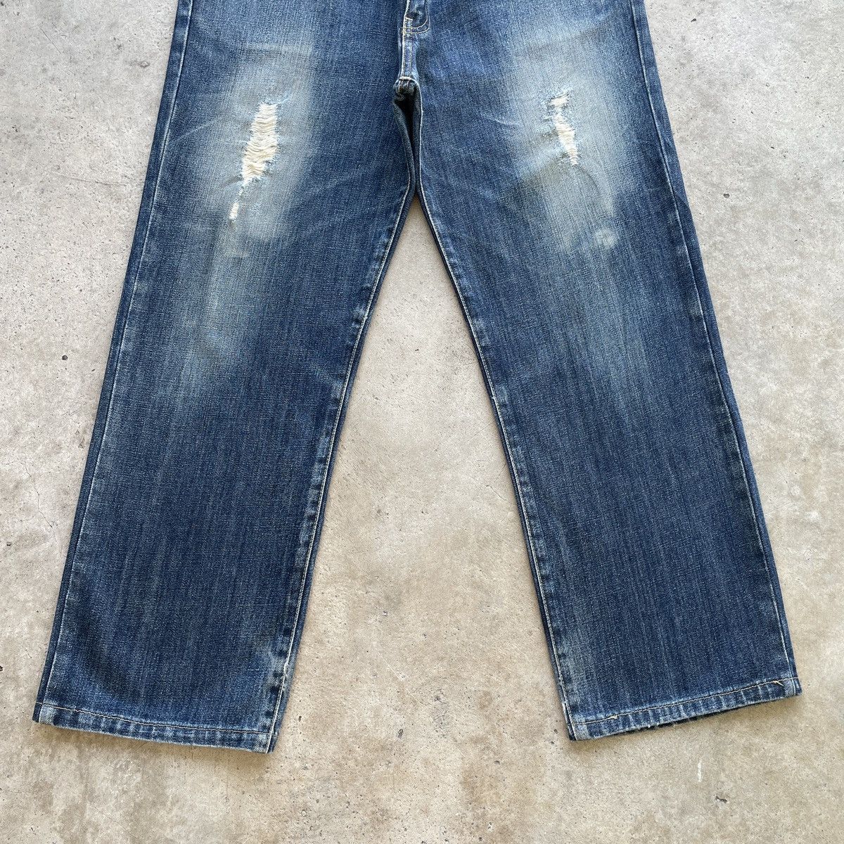 Japanese Brand Distressed Jeans Vintage Japanese Faded Denim Pants W34 Size US 34 / EU 50 - 4 Thumbnail