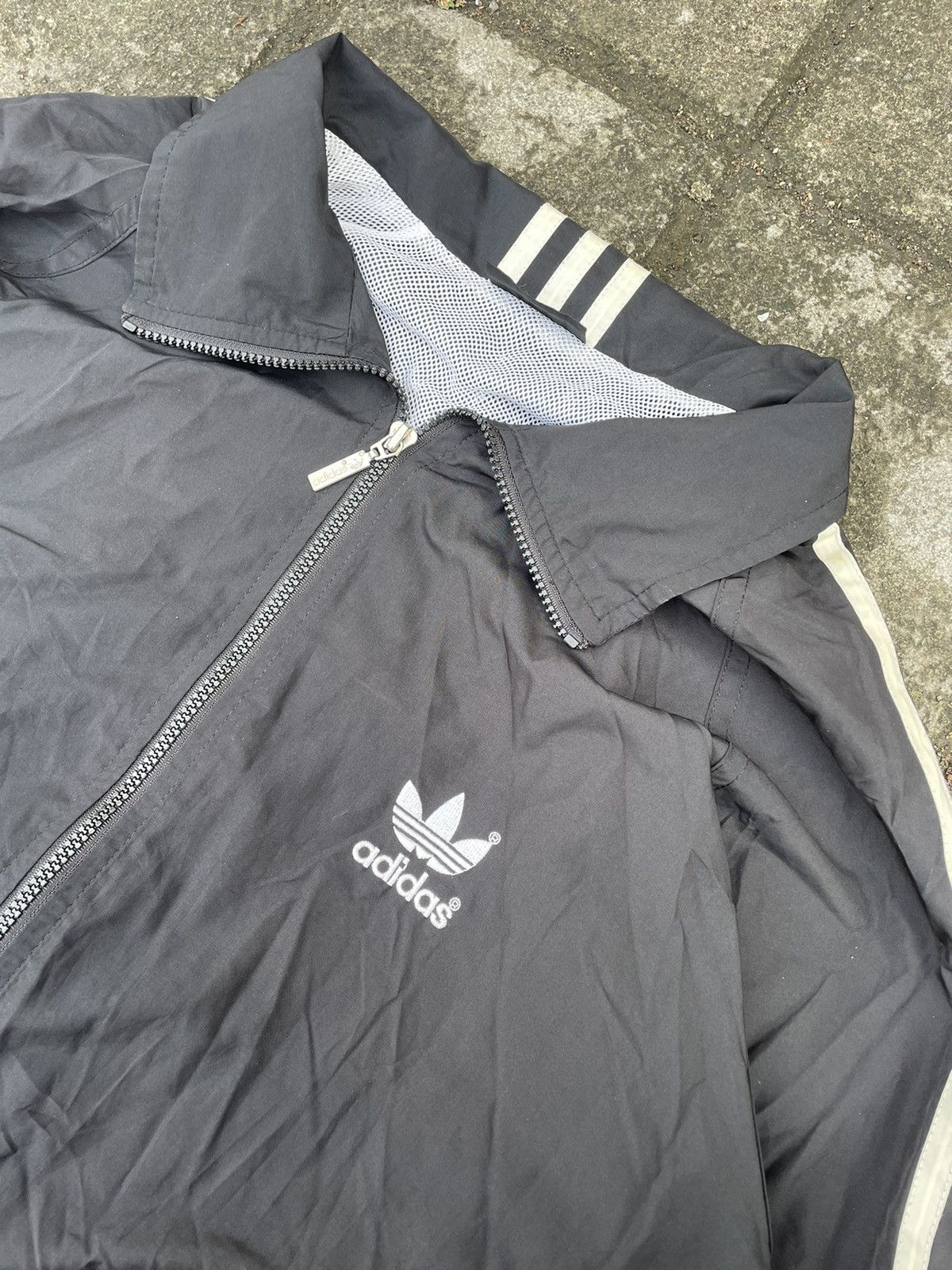 Adidas × Vintage Vintage Windbreaker Adidas Trifoil Size US XL / EU 56 / 4 - 4 Thumbnail