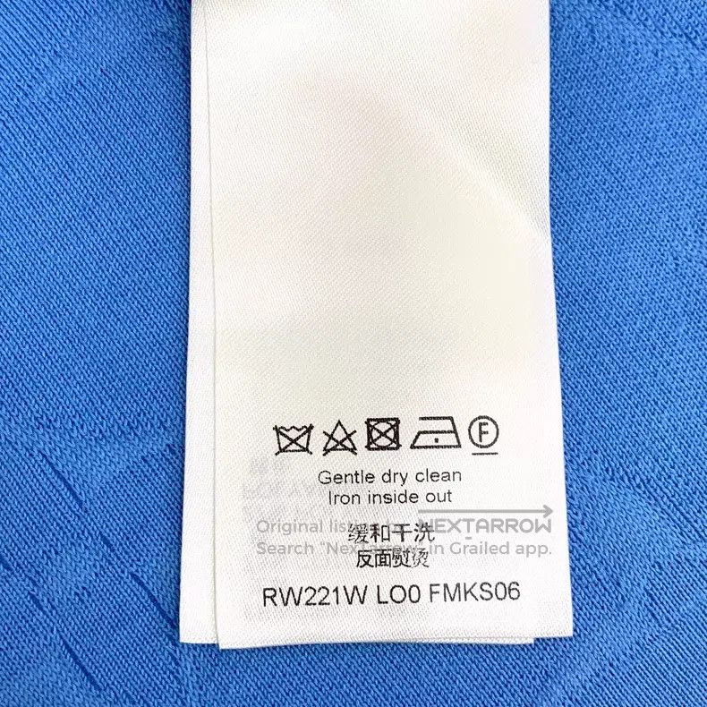 Louis Vuitton Louis Vuitton 22 blue logo embossed full-print cotton crew Size US S / EU 44-46 / 1 - 6 Thumbnail