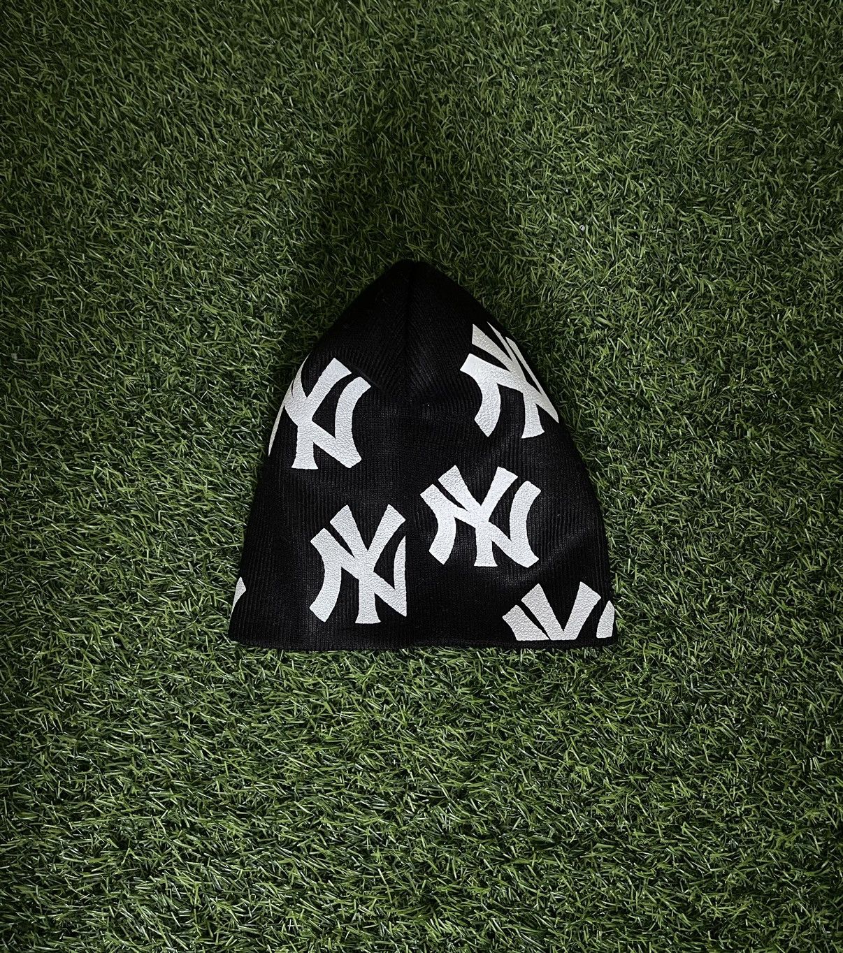 Vintage NY ALL OVER PRINT SKULLY Size ONE SIZE - 4 Thumbnail