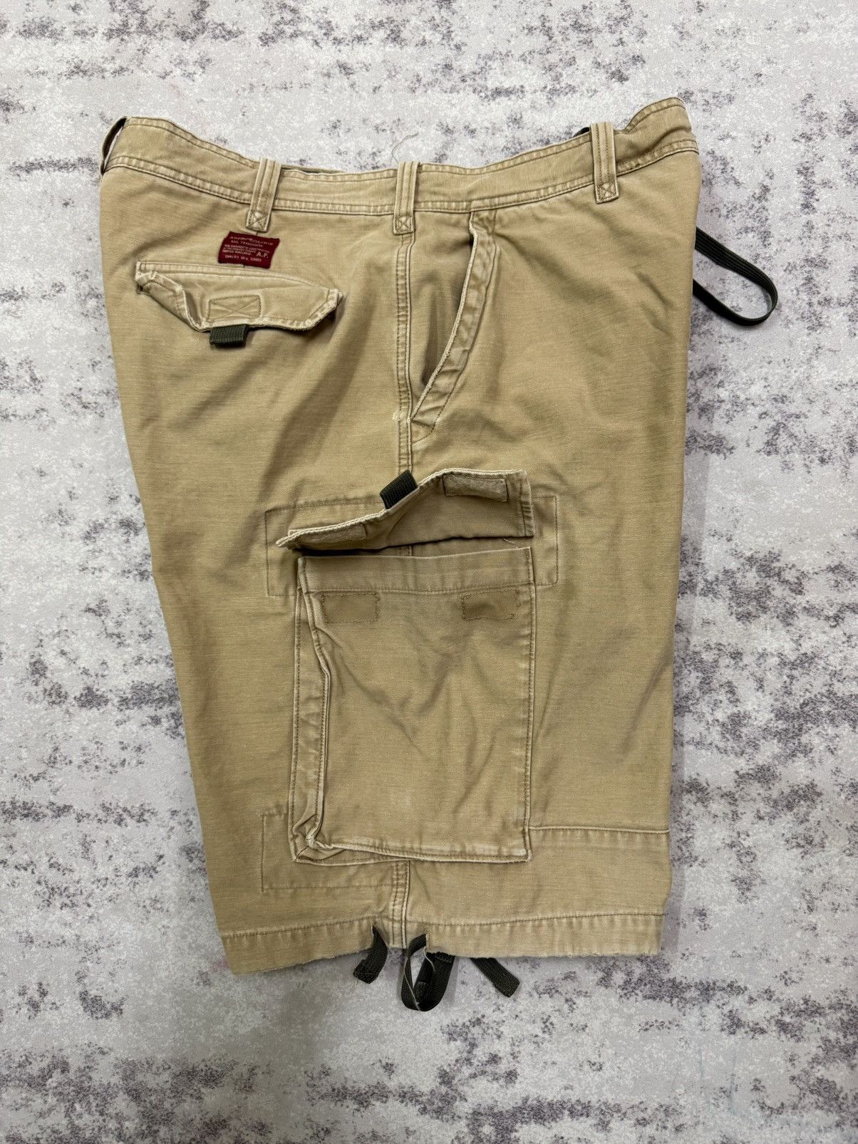 Abercrombie & Fitch Abercrombie and fitch khakis cargo short pants Size US 34 / EU 50 - 12 Thumbnail