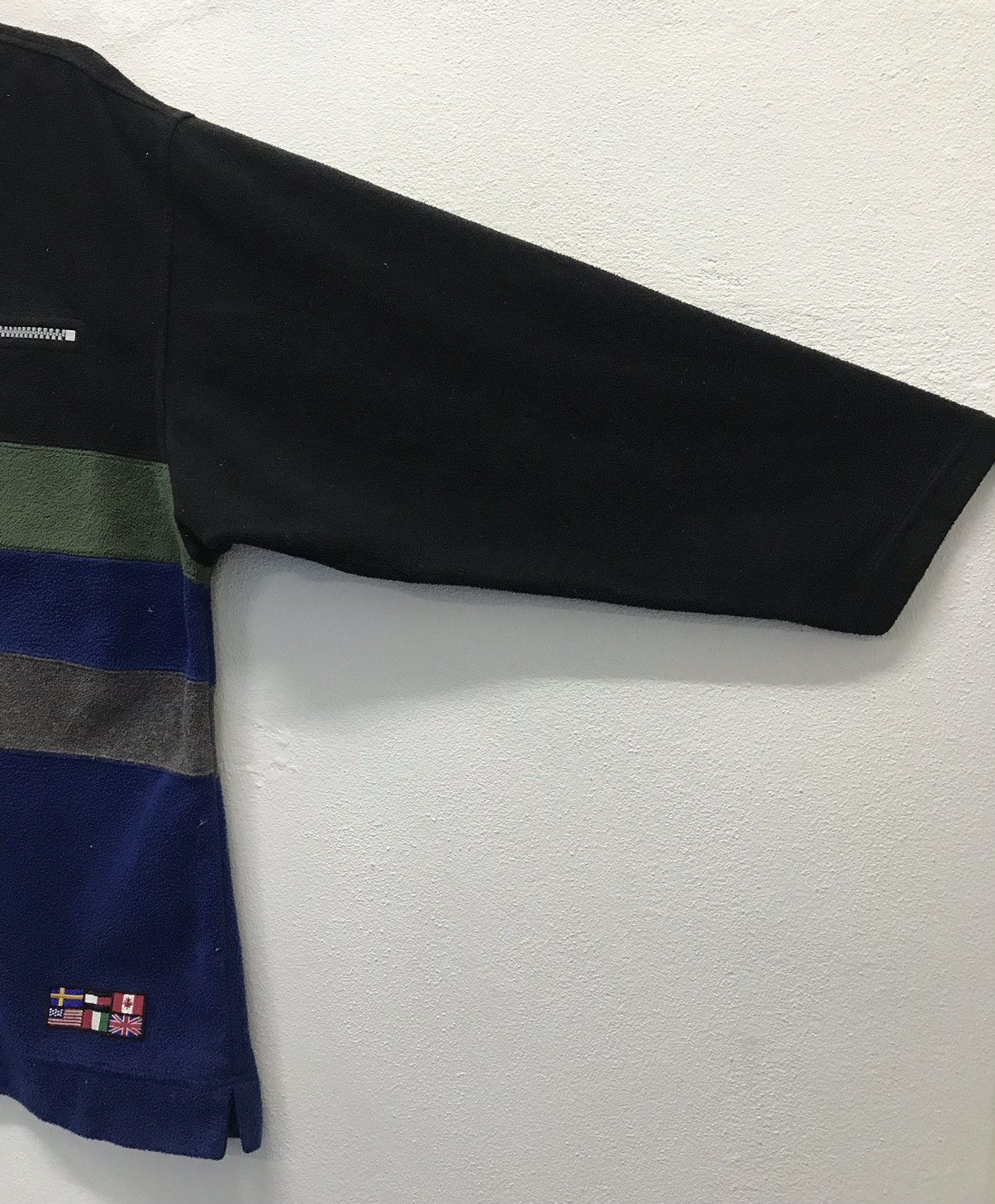 Tommy Hilfiger × Vintage Vintage Tommy Hilfiger Outdoors Sweatshirt Size US L / EU 52-54 / 3 - 10 Thumbnail