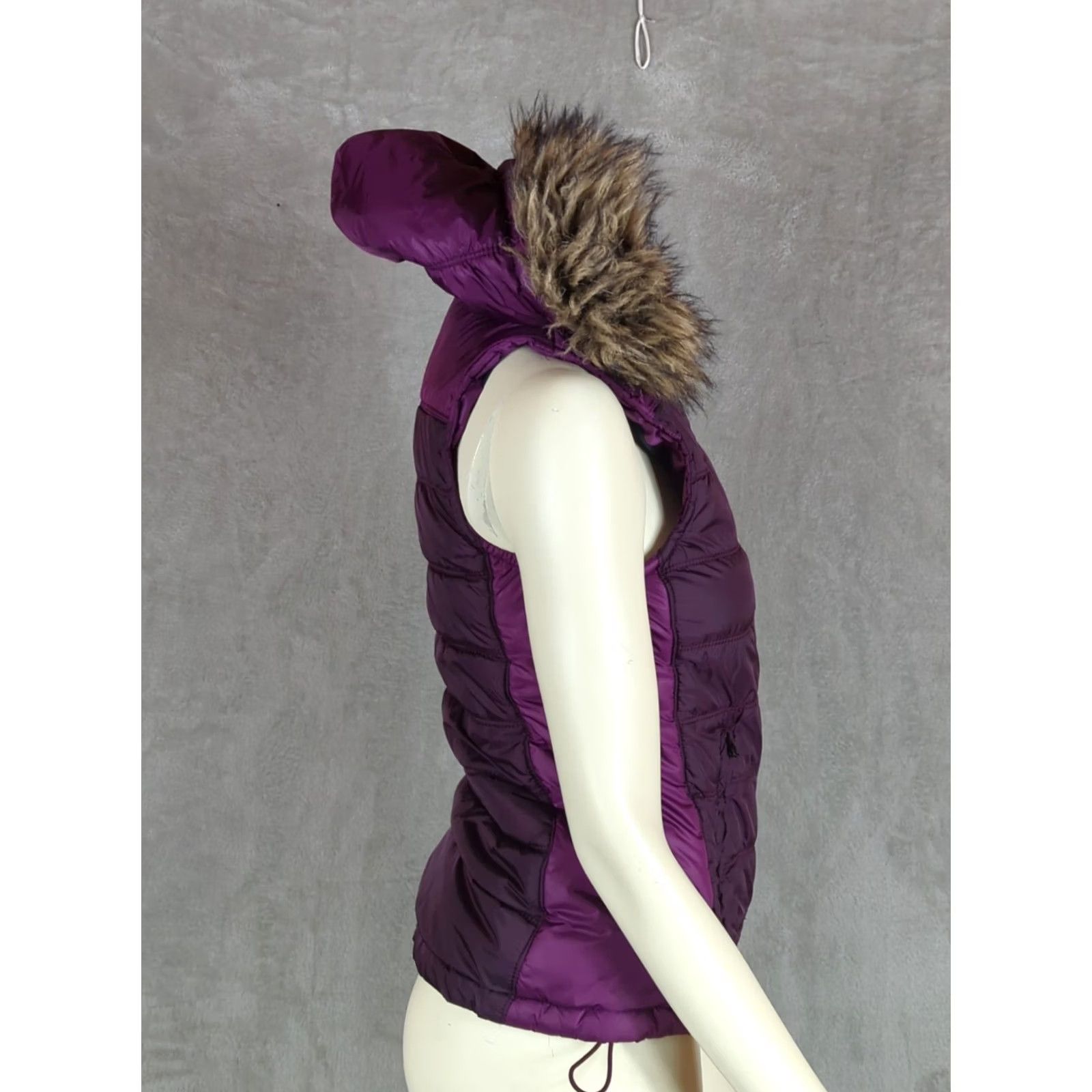 American Eagle Outfitters American Eagle Outfitters Women's Vest Purple sz S Puffer with Crest Logo retro Size S / US 4 / IT 40 - 3 Thumbnail