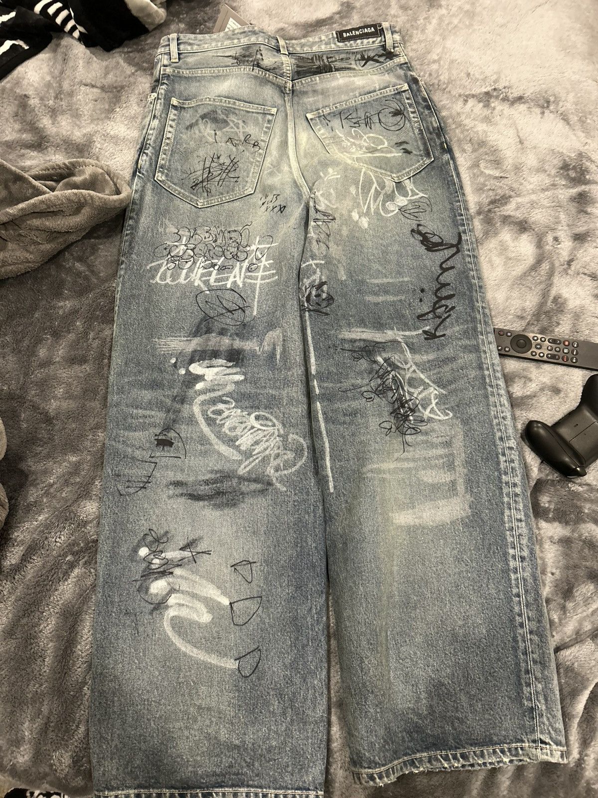 Balenciaga Balenciaga graffiti skater denim Size US 33 - 9 Thumbnail