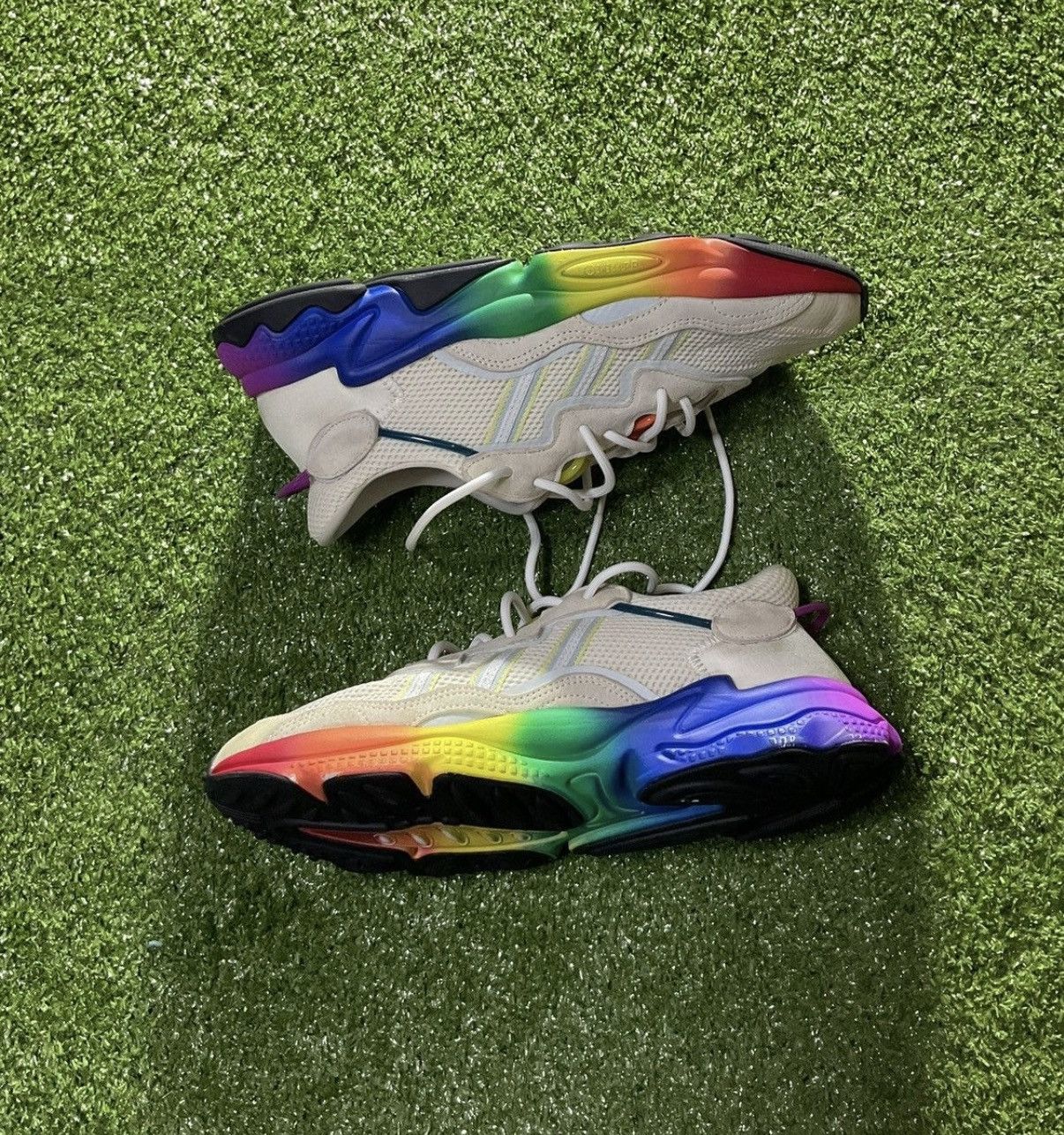 Adidas Adidas Ozweego Rainbow Trainers Size US 10 / EU 43 - 1 Thumbnail