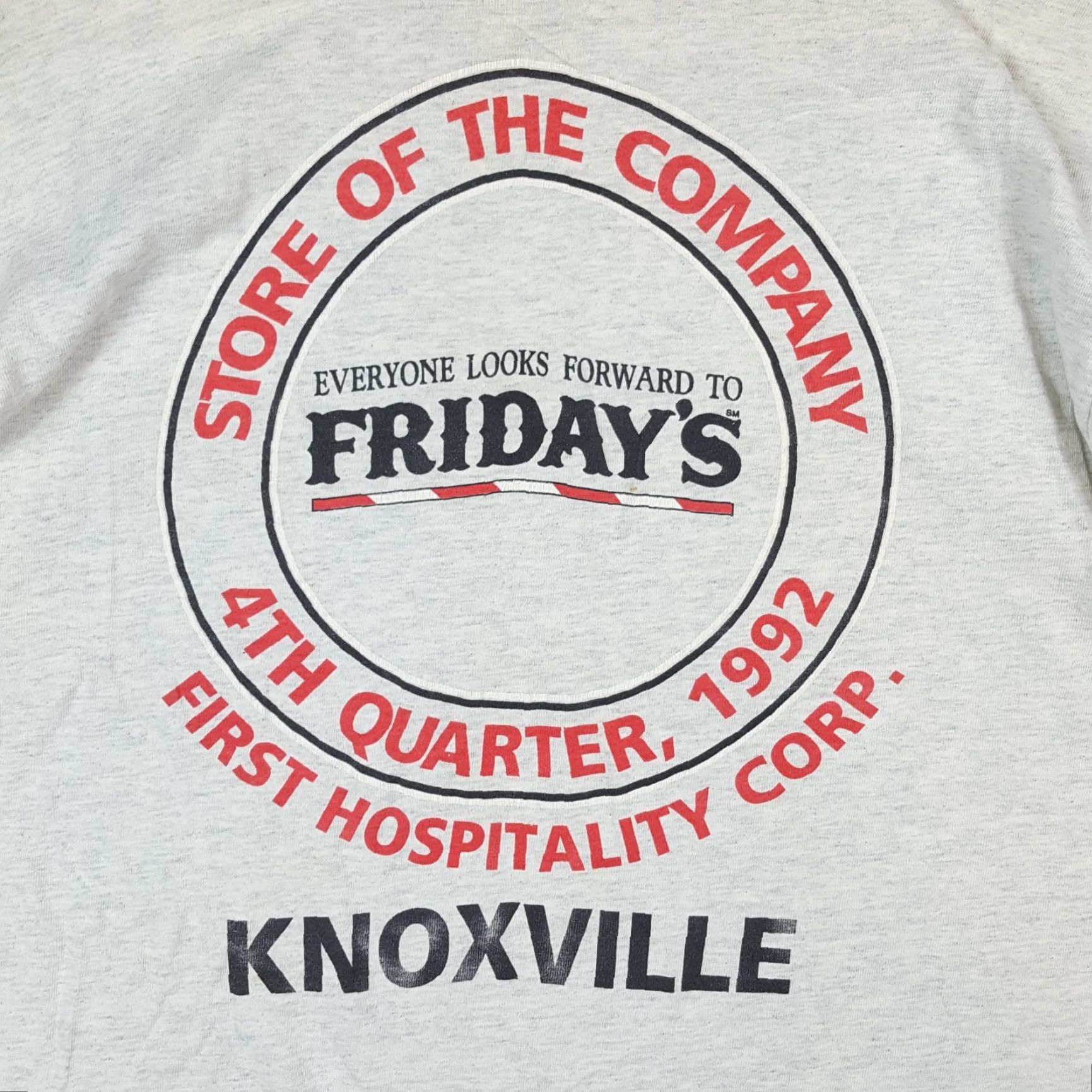 Fruit Of The Loom VINTAGE 90s TGI Fridays Faded Work T-Shirt Men's Size Large Gray Cotton Embroidered Logo Retro Workwear Size US L / EU 52-54 / 3 - 3 Thumbnail