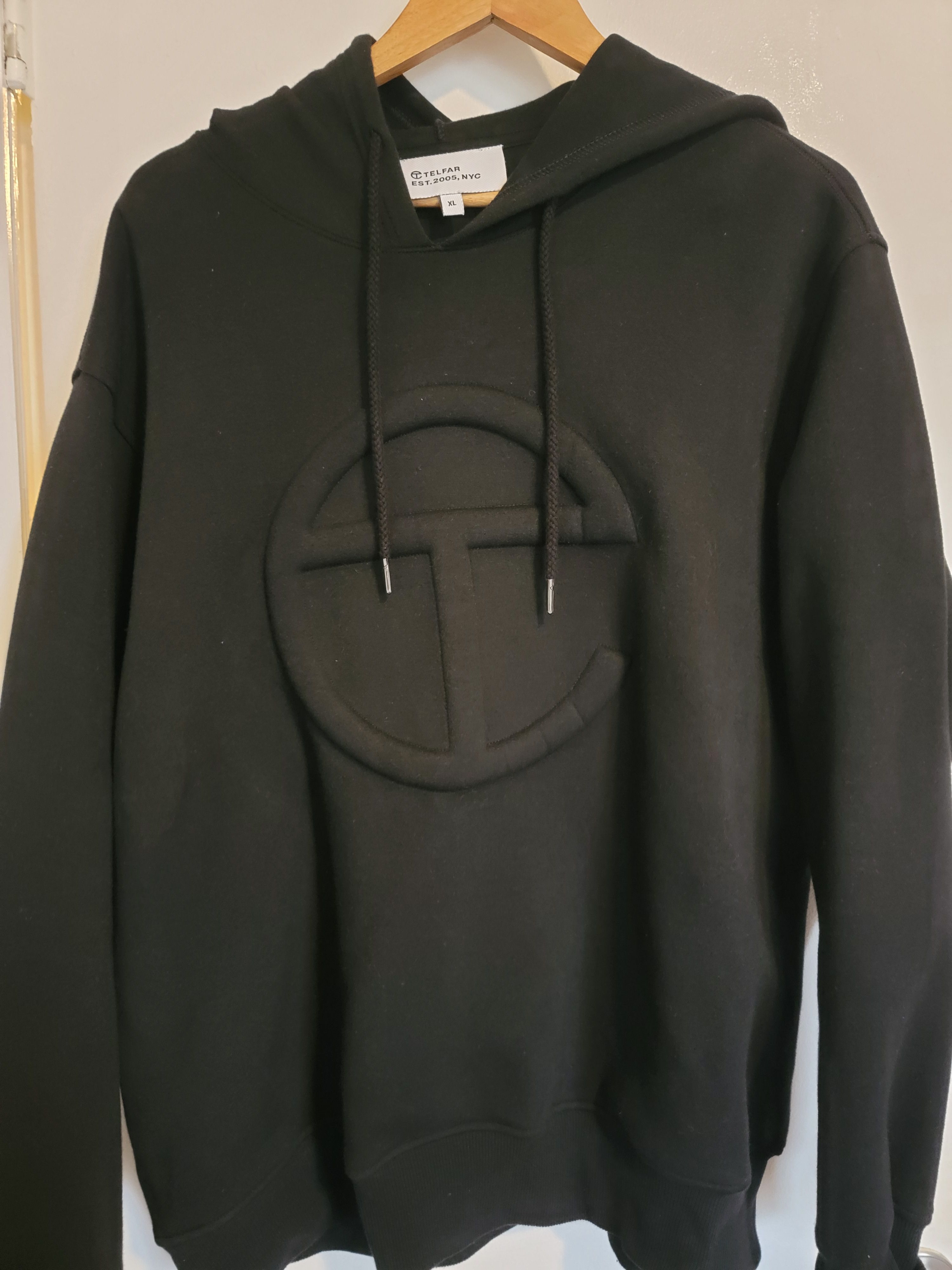 Telfar Telfar Embossed Hoodie in men's sz XL (Black) Size US XL / EU 56 / 4 - 3 Thumbnail