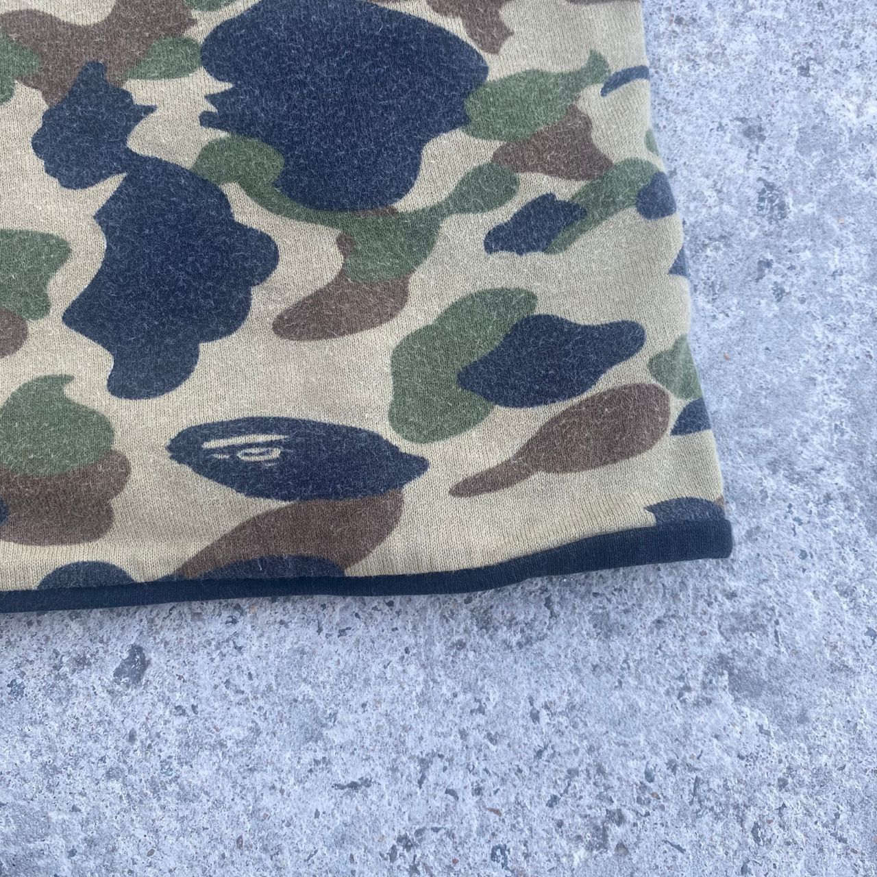 Bape Vintage Bathing Ape Camo Riversible Tshirt Size US M / EU 48-50 / 2 - 19 Thumbnail