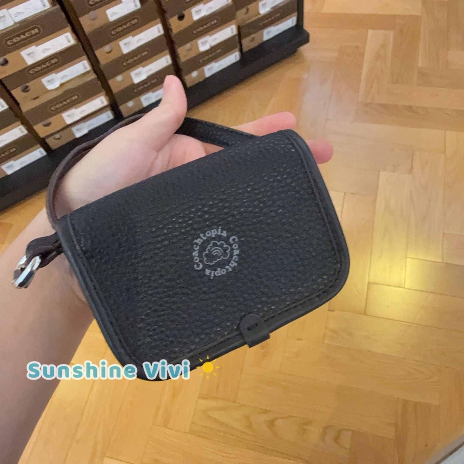 Coach NWT Coach Wavy Wallet Crinkle Coachtopia Leather Black CK122 Size ONE SIZE - 2 Thumbnail