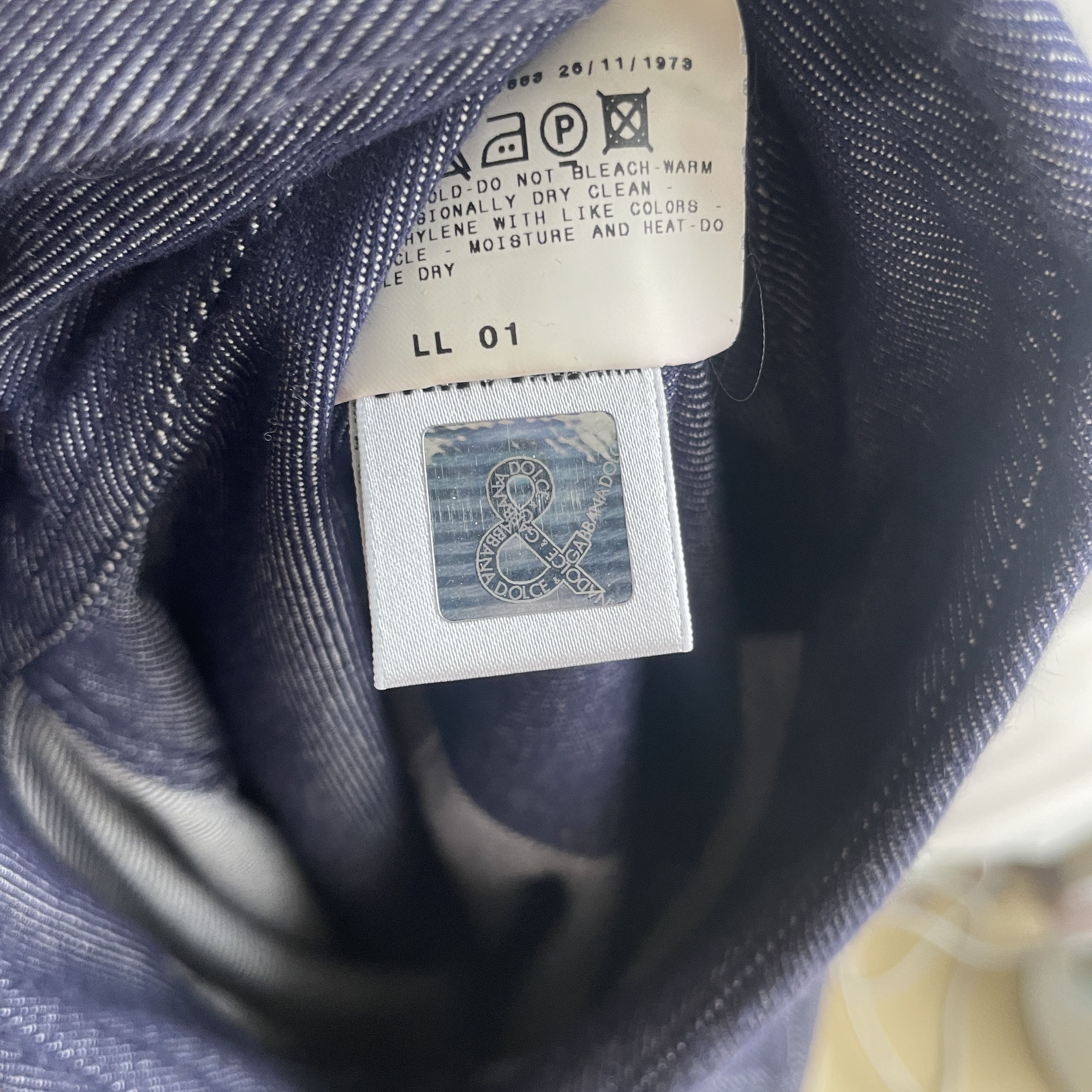Dolce & Gabbana Dolce & Gabbana Vintage Chambray Shirt Size L Size US L / EU 52-54 / 3 - 9 Thumbnail