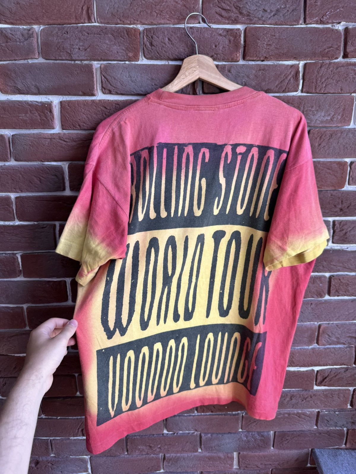Band Tees × The Rolling Stones × Vintage Vintage 90s The Rolling Stones Voodoo Lounge Tour Band Tee Size US XL / EU 56 / 4 - 12 Thumbnail