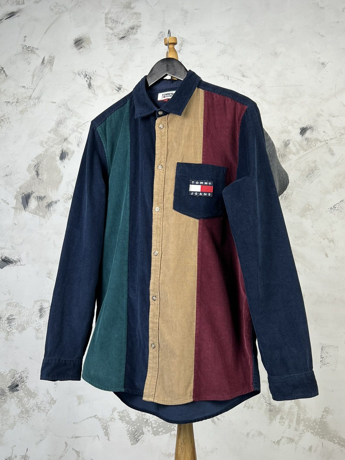 Tommy Hilfiger Tommy Jeans Colorblock Corduroy Shirt Size M Size US M / EU 48-50 / 2 - 1 Thumbnail