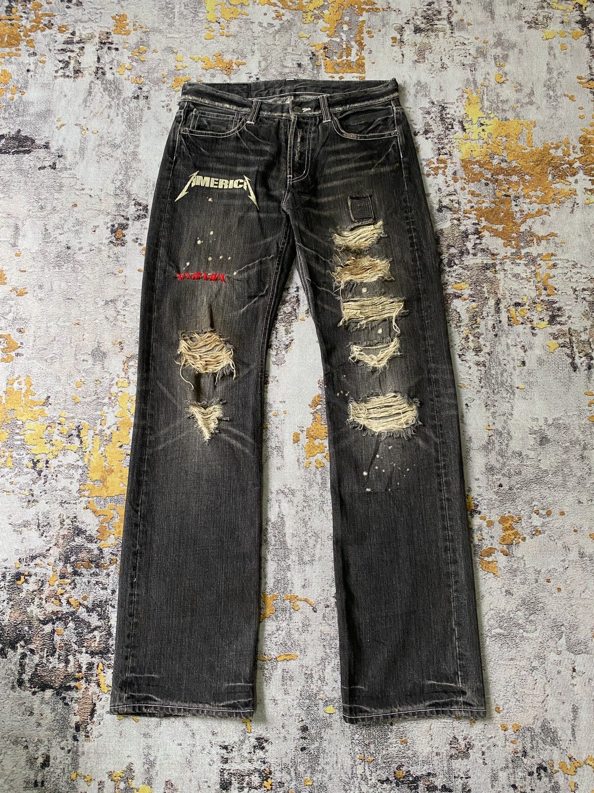 Undercover World Wide Love Japan Distressed Red Yarn Undercover Style Size US 30 / EU 46 - 1 Thumbnail