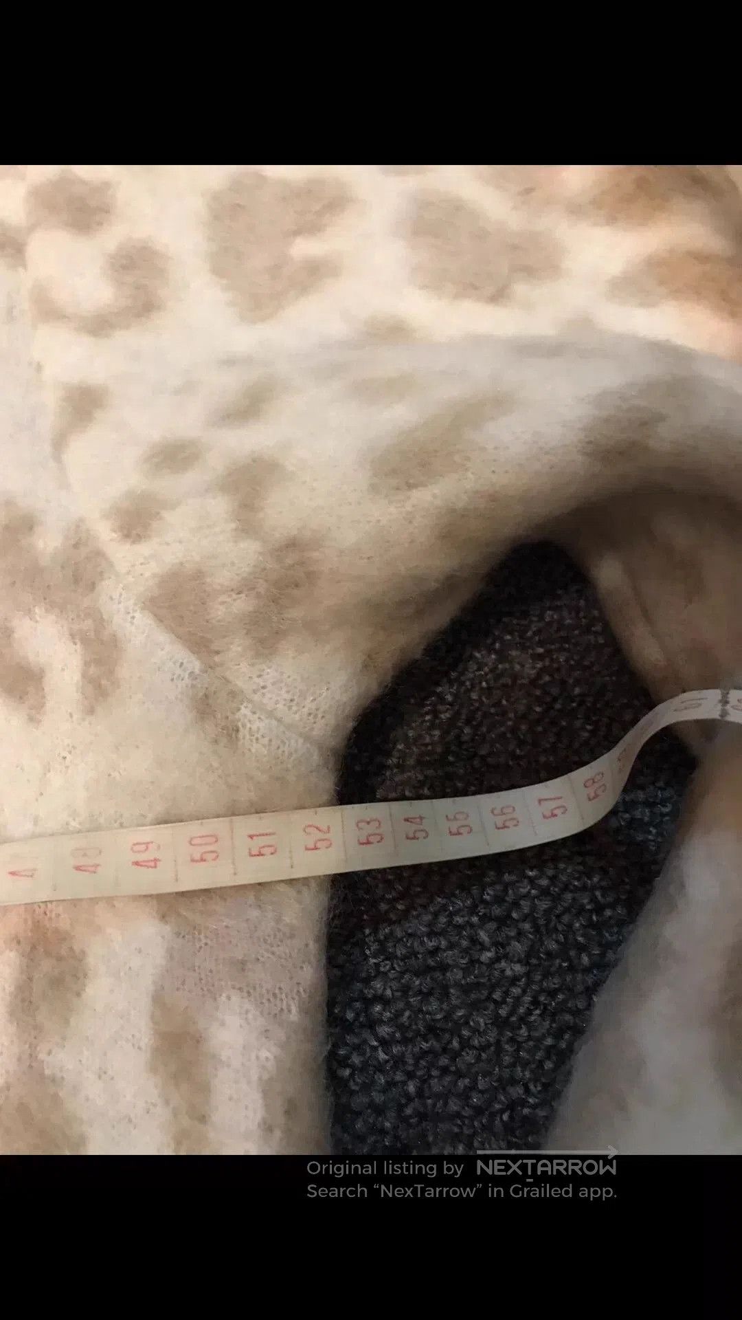 Roberto Cavalli Beige Leopard Print Knit Sweater. Size US M / EU 48-50 / 2 - 8 Thumbnail