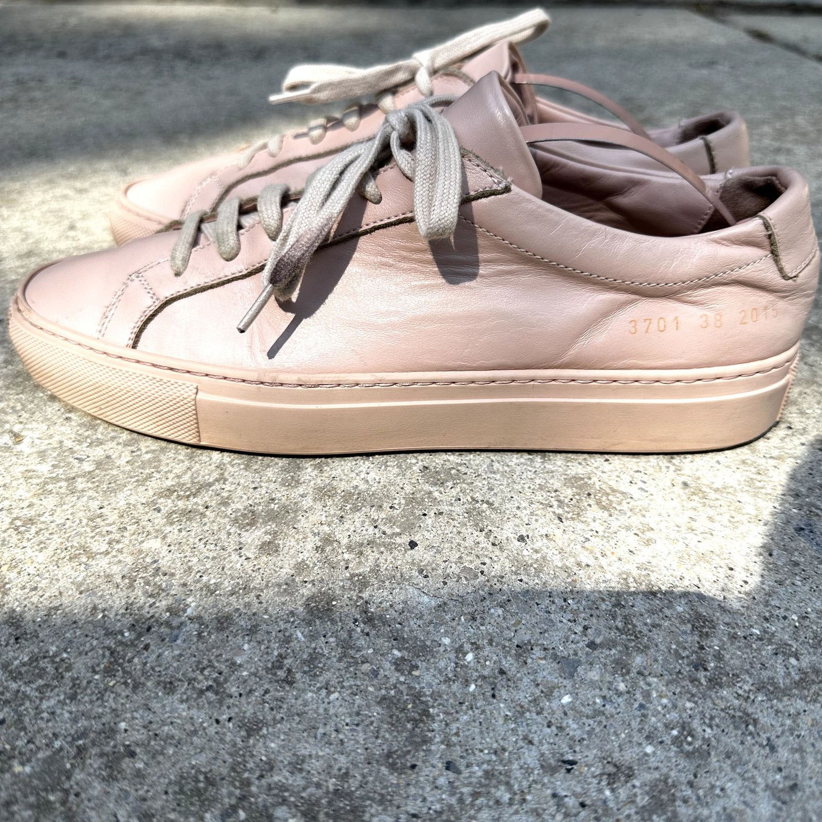 Common Projects Common Projects Original Achilles Sneakers Leather Blush 7.5 Size US 7.5 / IT 37.5 - 4 Thumbnail