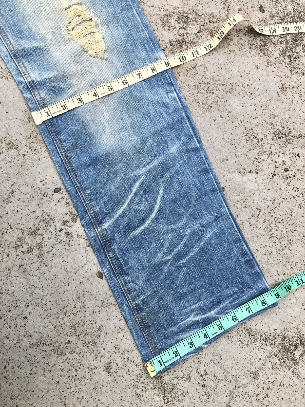 Hypebeast INTERFACE WASHED BLUE DISTRESSED DENIM Size US 32 / EU 48 - 8 Thumbnail