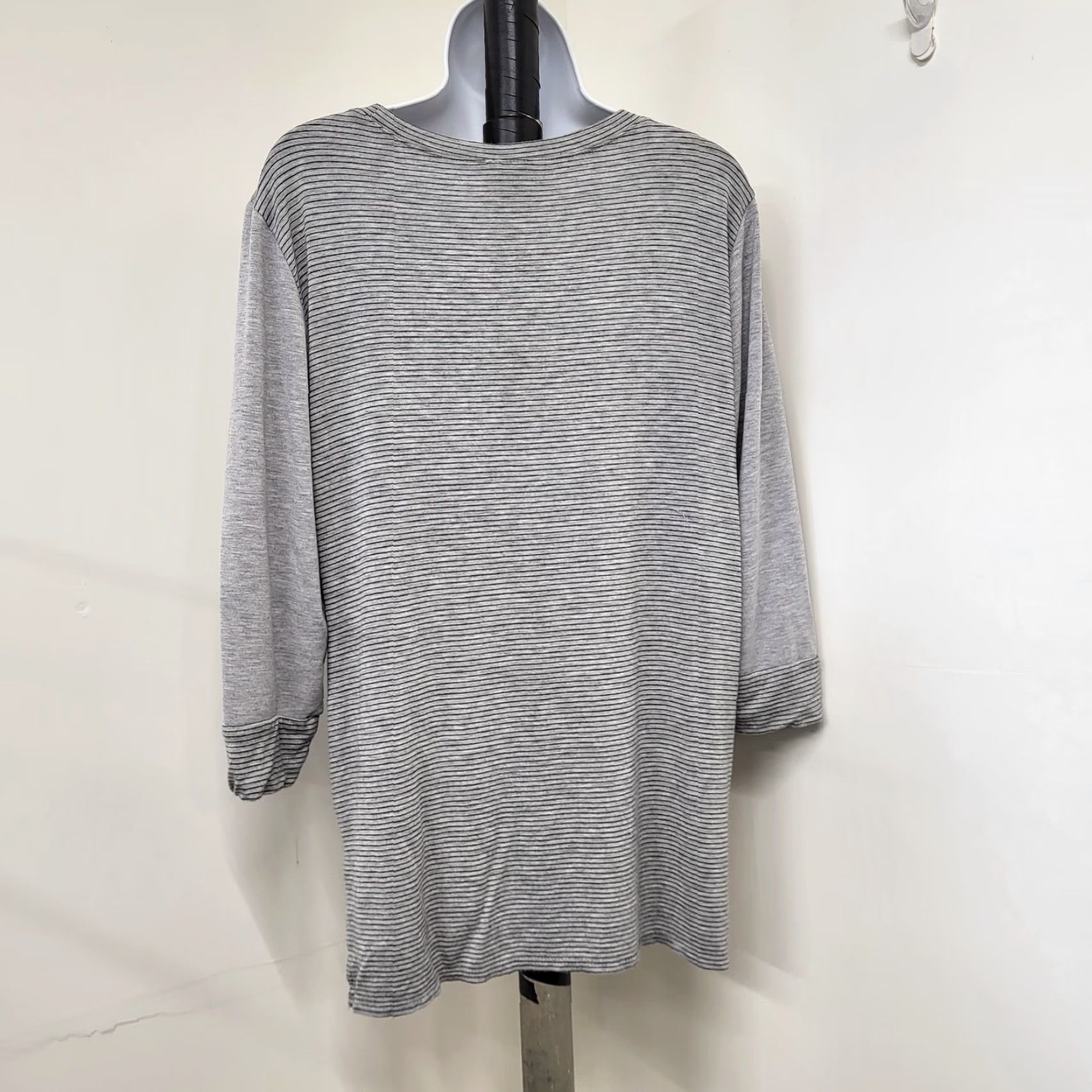 Vintage Leo & Nicole Shirt Woman's Large Gray Tail Gates and Touch Downs Football Shirt Women Football Size L / US 10 / IT 46 - 5 Thumbnail