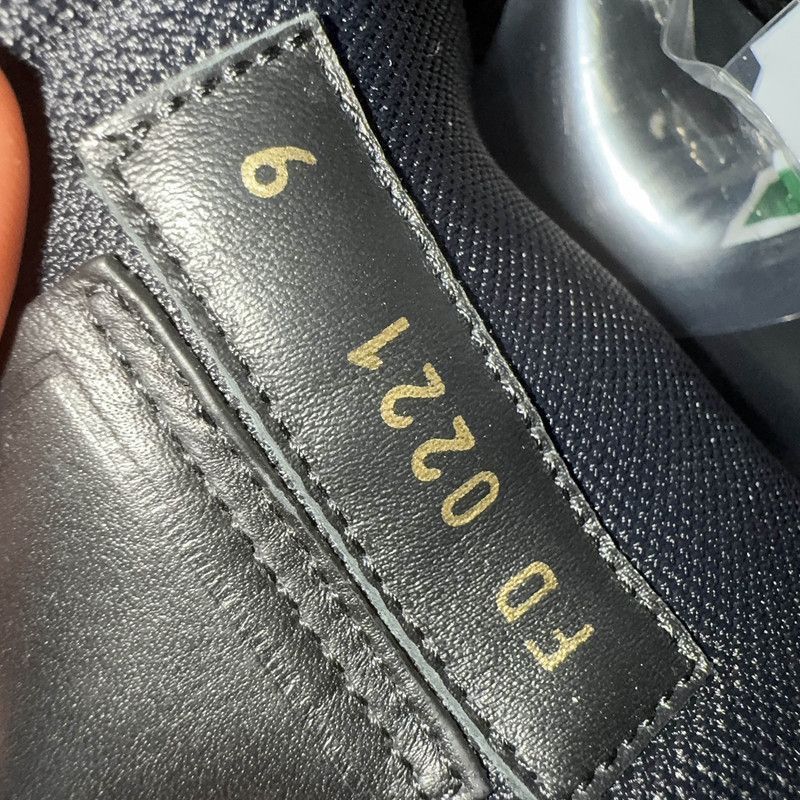 Louis Vuitton Louis Vuitton Trainer Sneakers in Lakers Colors -2505 Size US 10.5 / EU 43-44 - 5 Thumbnail