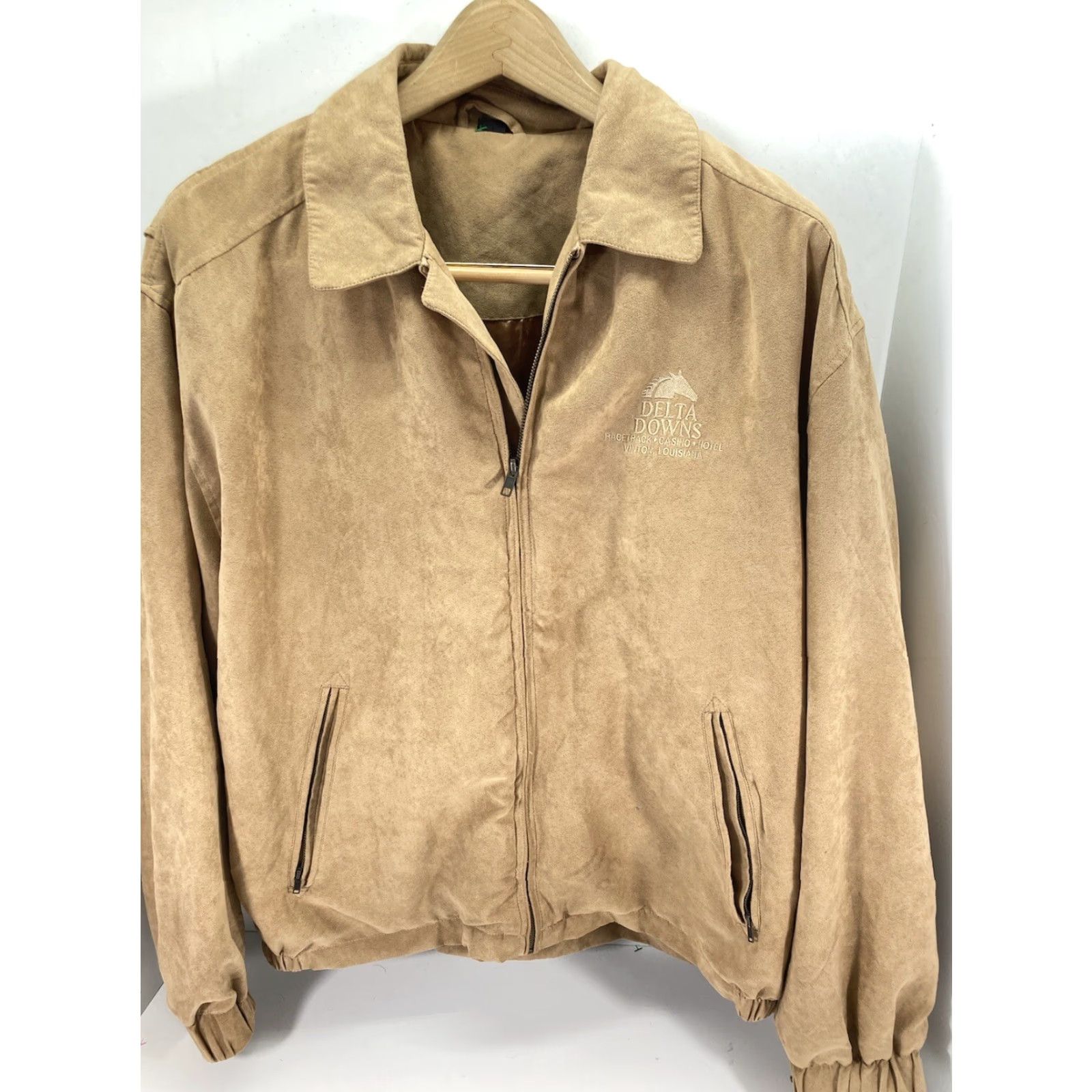 Delta Delta Downs Racetrack Jacket Men XL Beige Full Zip Microfiber Horse Racing VTG Size US XL / EU 56 / 4 - 2 Thumbnail