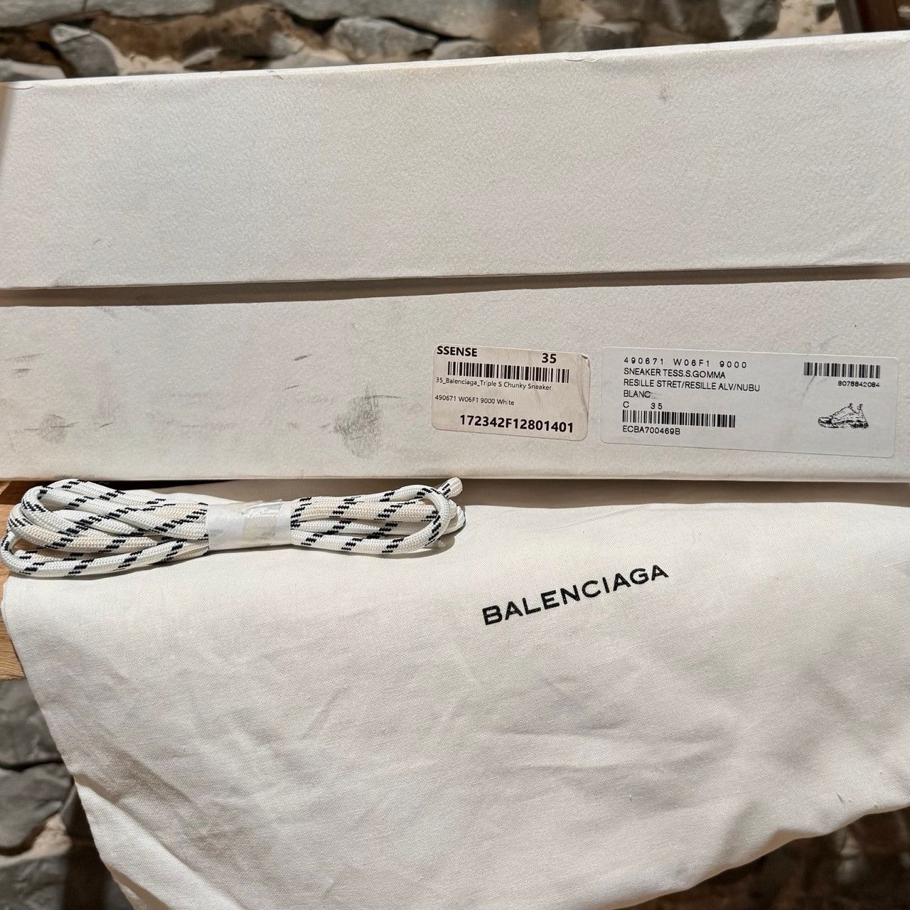 Balenciaga Balenciaga White Triple S Chunky Sneakers Size US 5 / IT 35 - 12 Thumbnail