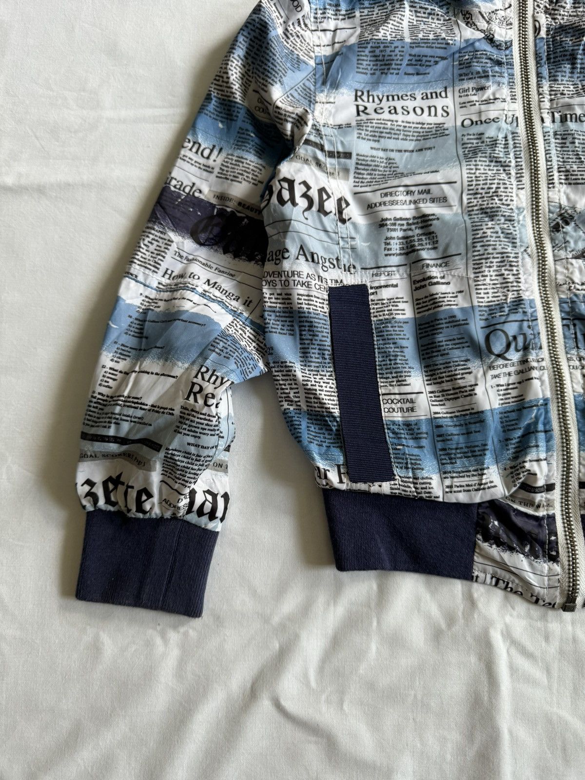 John Galliano John Galliano Iconic Newspaper Print Hooded Jacket Size US XXS / EU 40 - 3 Thumbnail