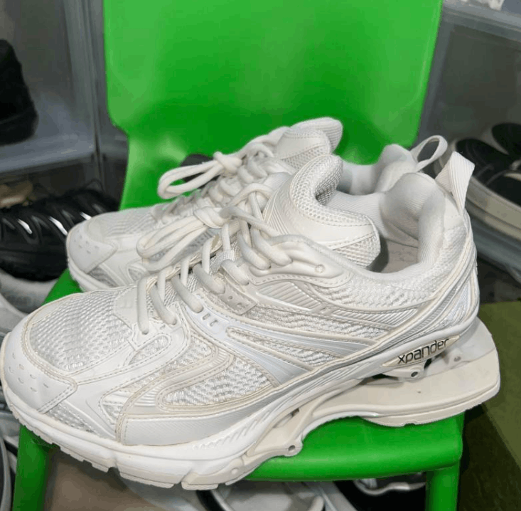Balenciaga Balenciaga Low-Top Sneakers Size US 6 / EU 39 - 2 Thumbnail