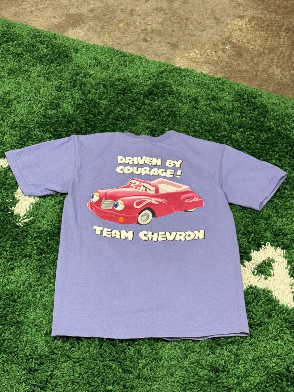 Vintage RARE Vintage Chevron Car Gildan Y2K Cartoon 00s Logo Tee Size US S / EU 44-46 / 1 - 1 Thumbnail