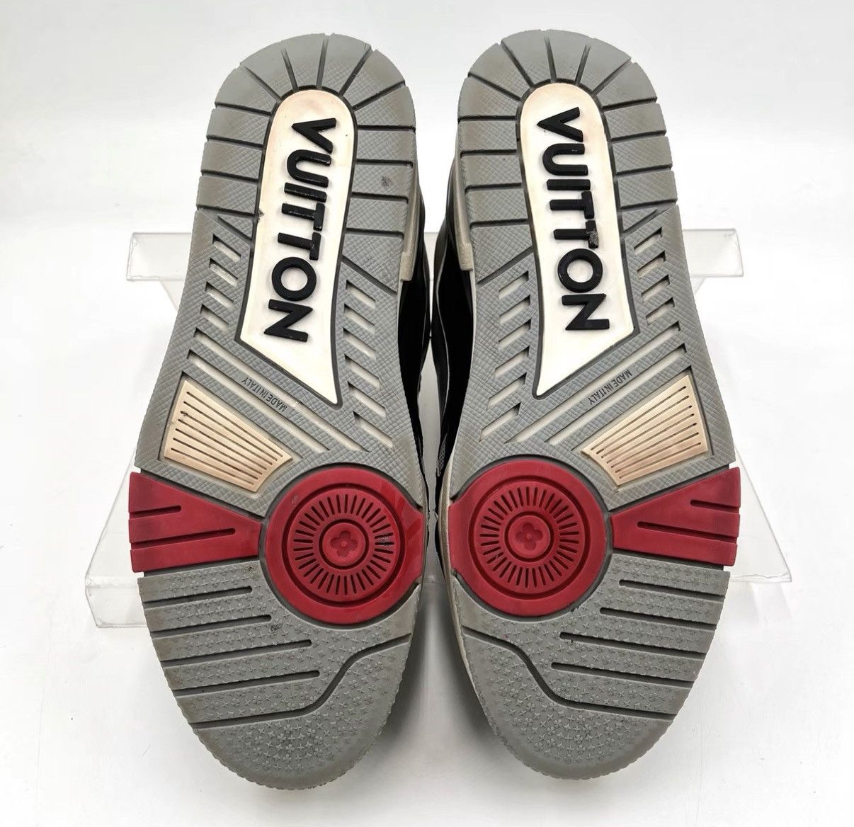 Louis Vuitton Louis Vuitton Trainer Logo Signature Low Top Sneakers K12 Size US 8 / EU 41 - 8 Thumbnail