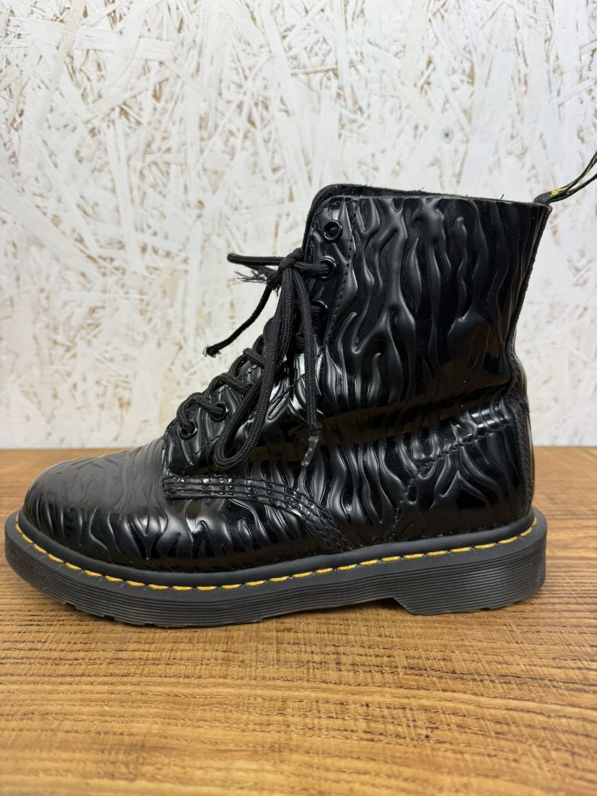 Dr. Martens Dr. Martens 1460 Pascal Embossed Zebra Ankle Boots US7 EU38 Size US 7 / IT 37 - 2 Thumbnail