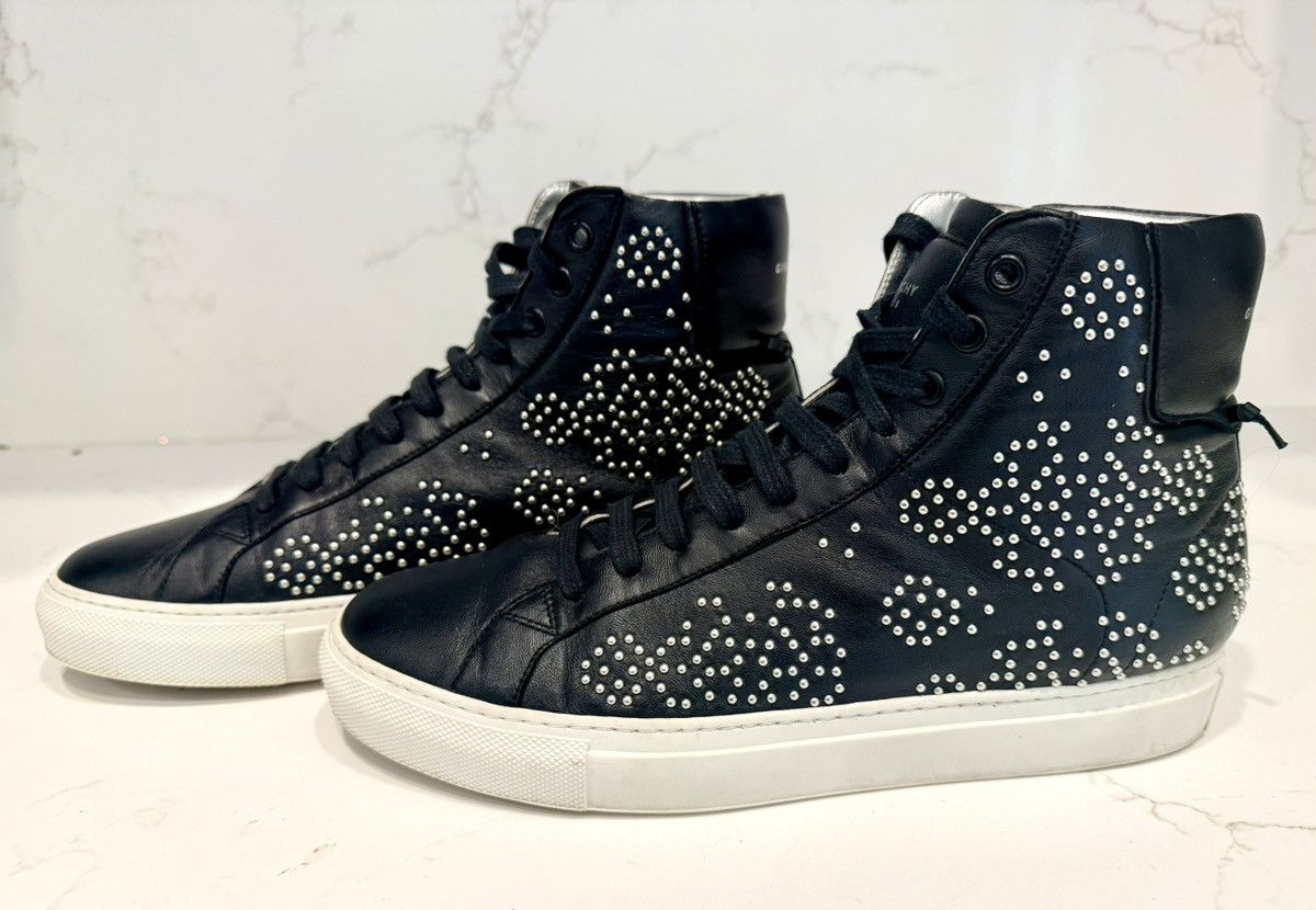 Givenchy Givenchy Studded High Top Sneakers Size US 8.5 / IT 38.5 - 2 Thumbnail