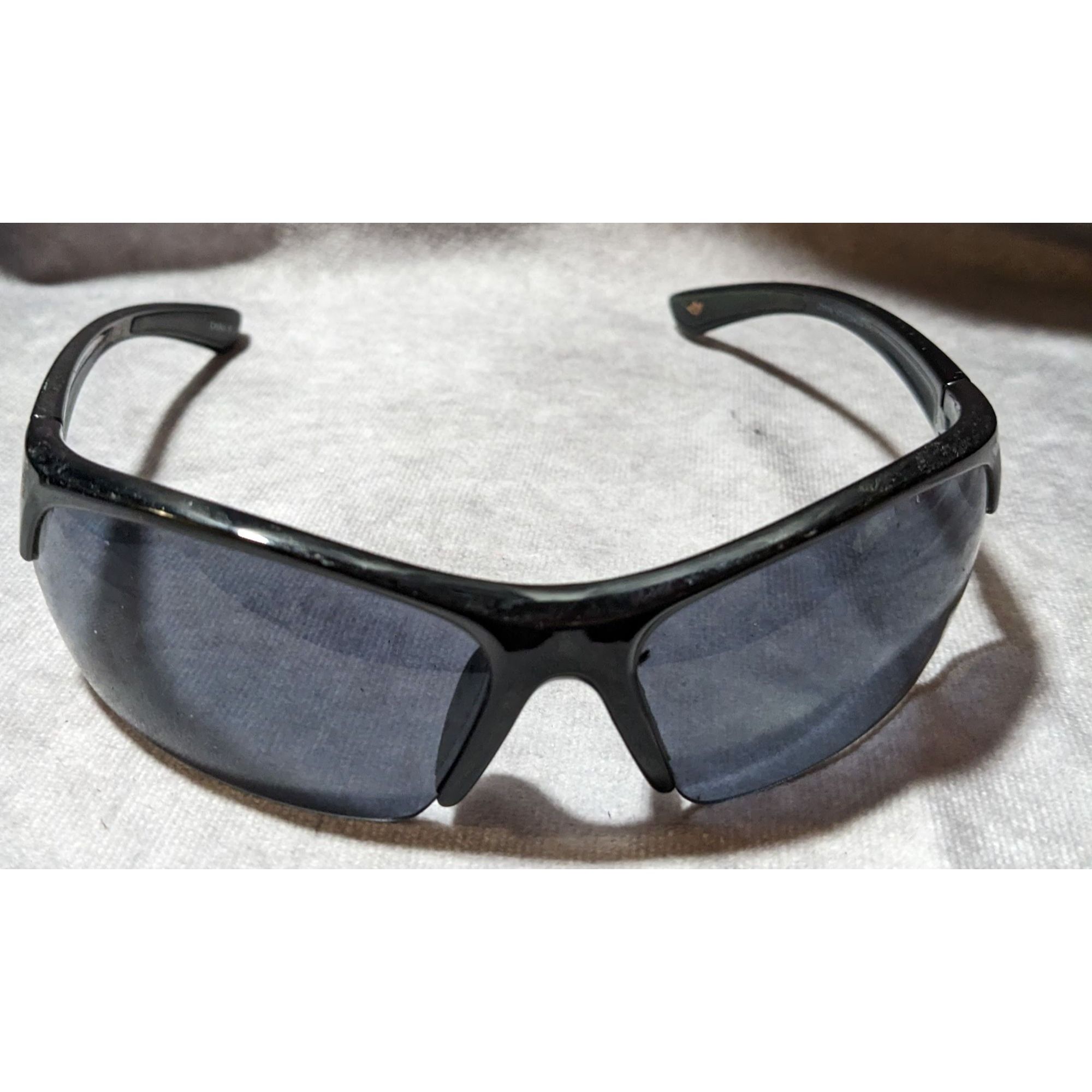 Dockers Dockers Casual Classic Black Sunglasses Size ONE SIZE - 1 Thumbnail