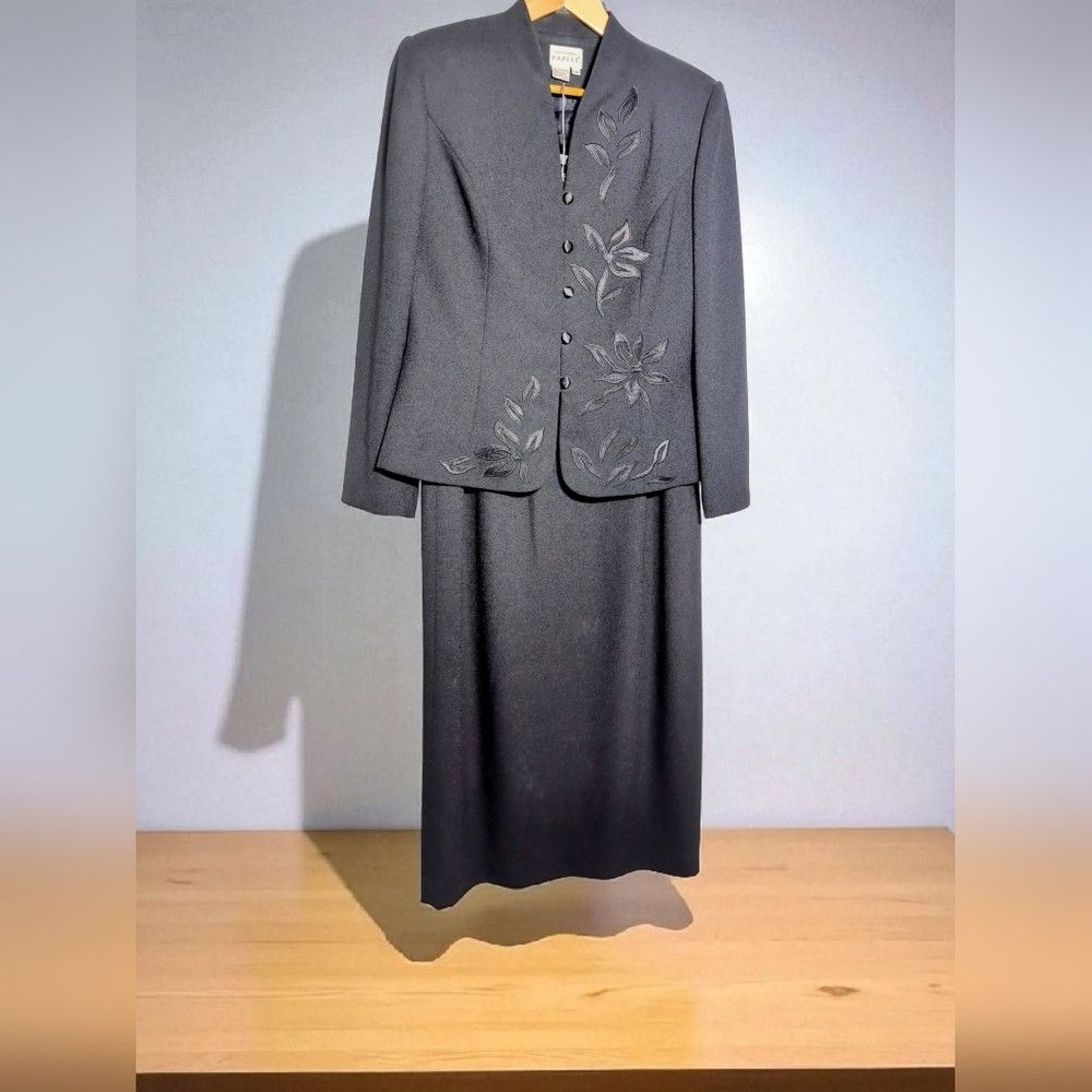 Adrianna Papell Vintage Adrianna Papell 14 Black Maxi Skirt Suit Embroidere Size XL / US 12-14 / IT 48-50 - 1 Thumbnail