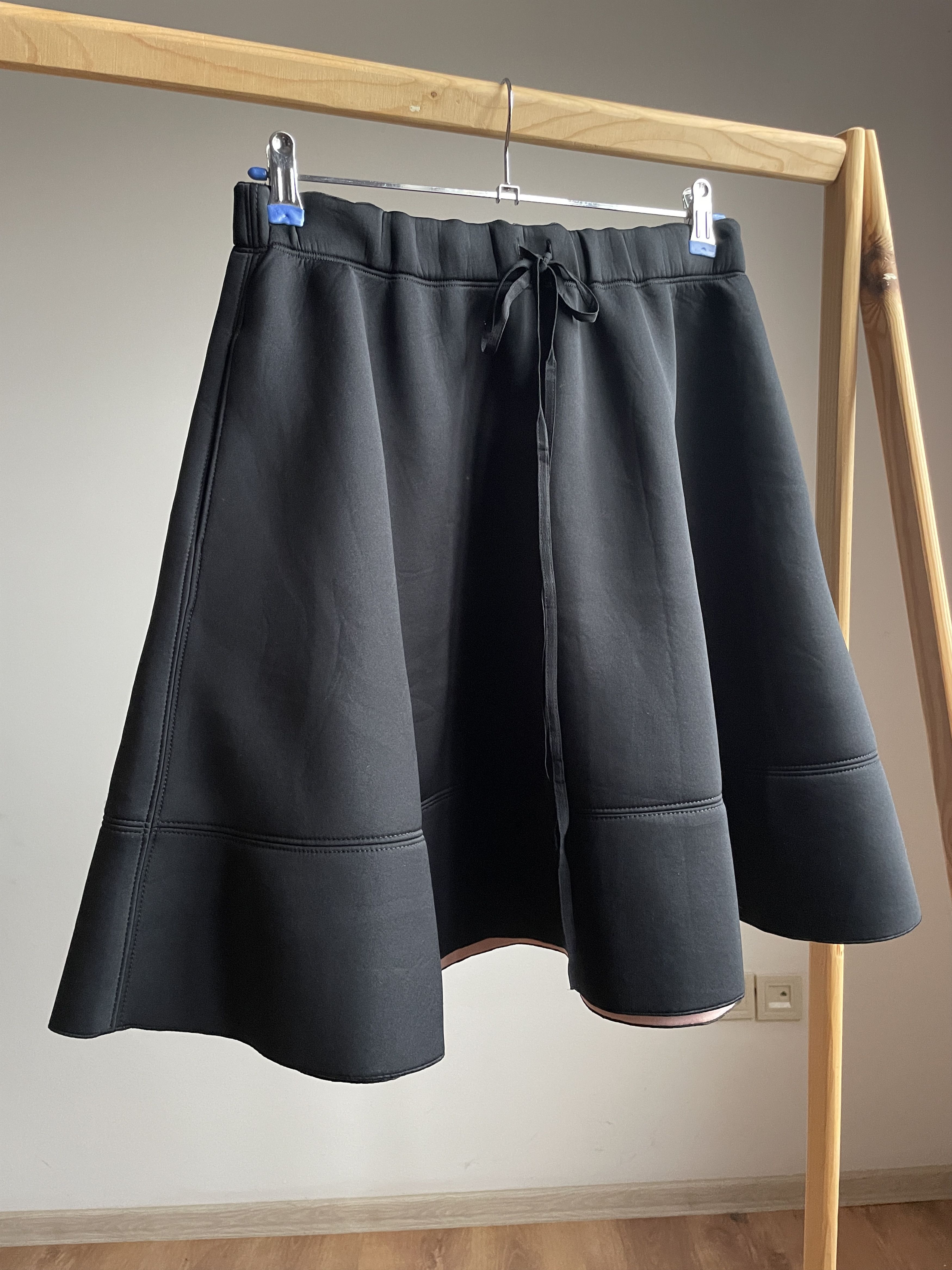 No. 21 No 21 Numero Ventuno Neoprene Flared Midi Skirt Size 32" / US 10 / IT 46 - 3 Thumbnail