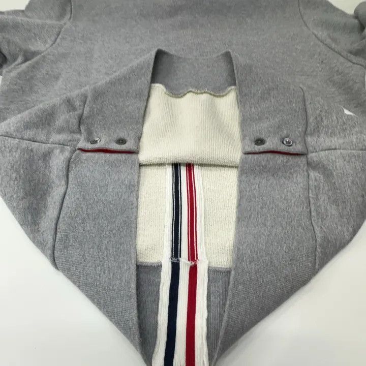 Thom Browne Thom Browne Gray Long Sleeve Sweatshirt for Men -2507 Size US S / EU 44-46 / 1 - 9 Thumbnail