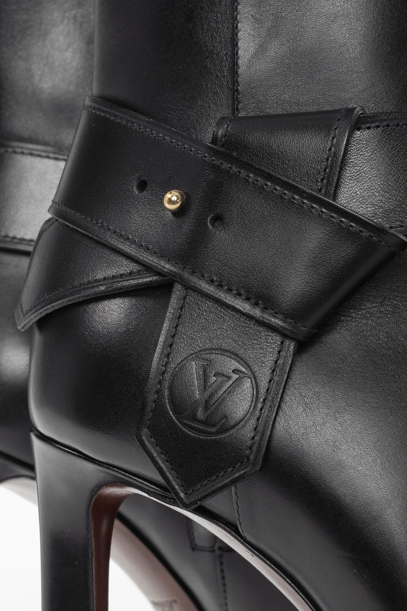 Louis Vuitton Louis Vuitton Black Leather Belted Booties Size US 4.5 / IT 34.5 - 9 Thumbnail