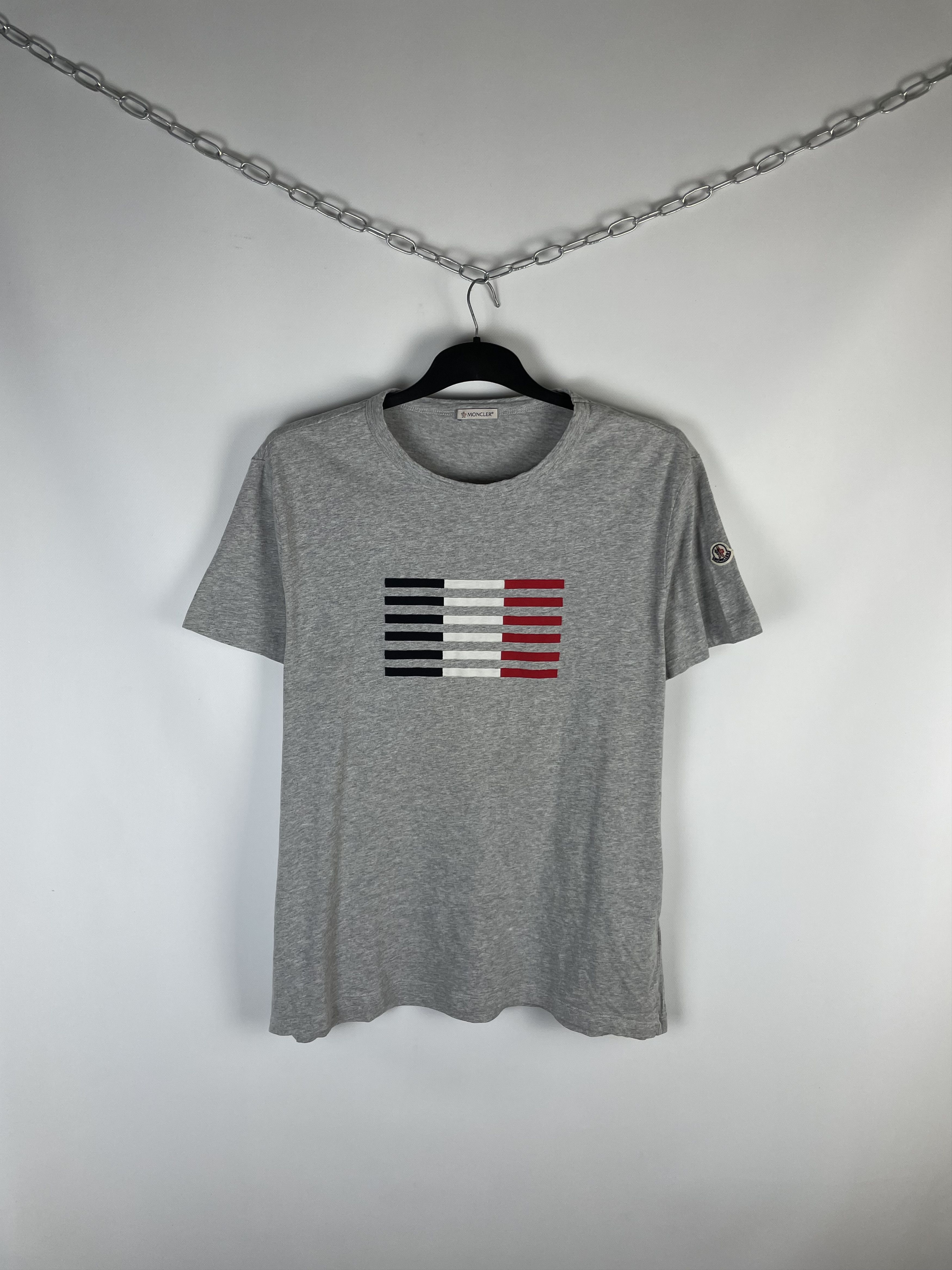 Moncler Moncler T-shirt Size US L / EU 52-54 / 3 - 1 Thumbnail