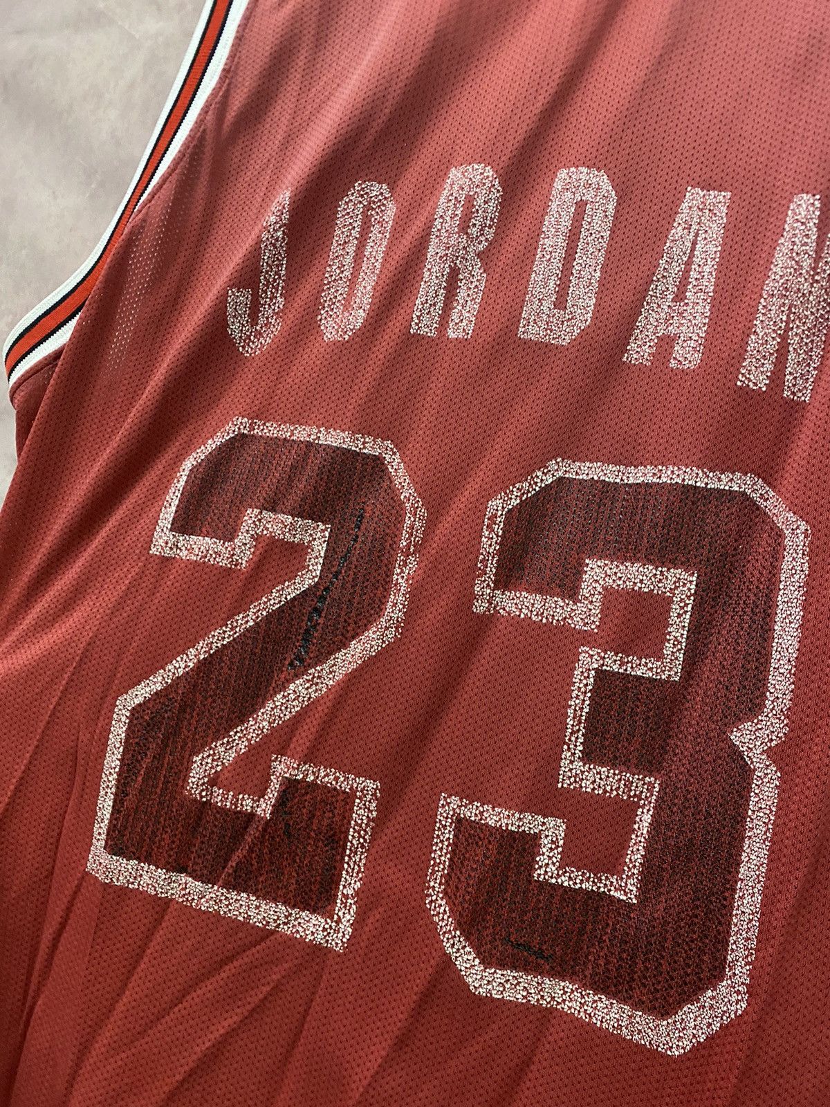 Champion × Vintage Champion Jordan Basketball Jersey #23 90s Size US XL / EU 56 / 4 - 7 Thumbnail