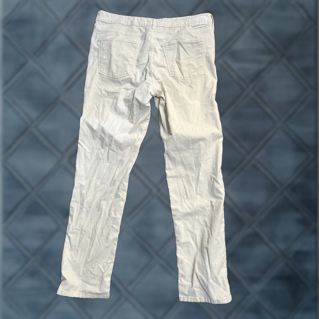 Calvin Klein Calvin Klein Low Rise Ultimate Skinny Corduroy Jeans Size (32x32) White Size 24" / US 00 / IT 34 - 1 Thumbnail