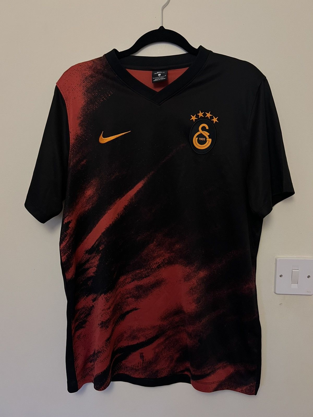 Other Nike Galatasaray 2020/21 Football Shirt Size US L / EU 52-54 / 3 - 1 Thumbnail