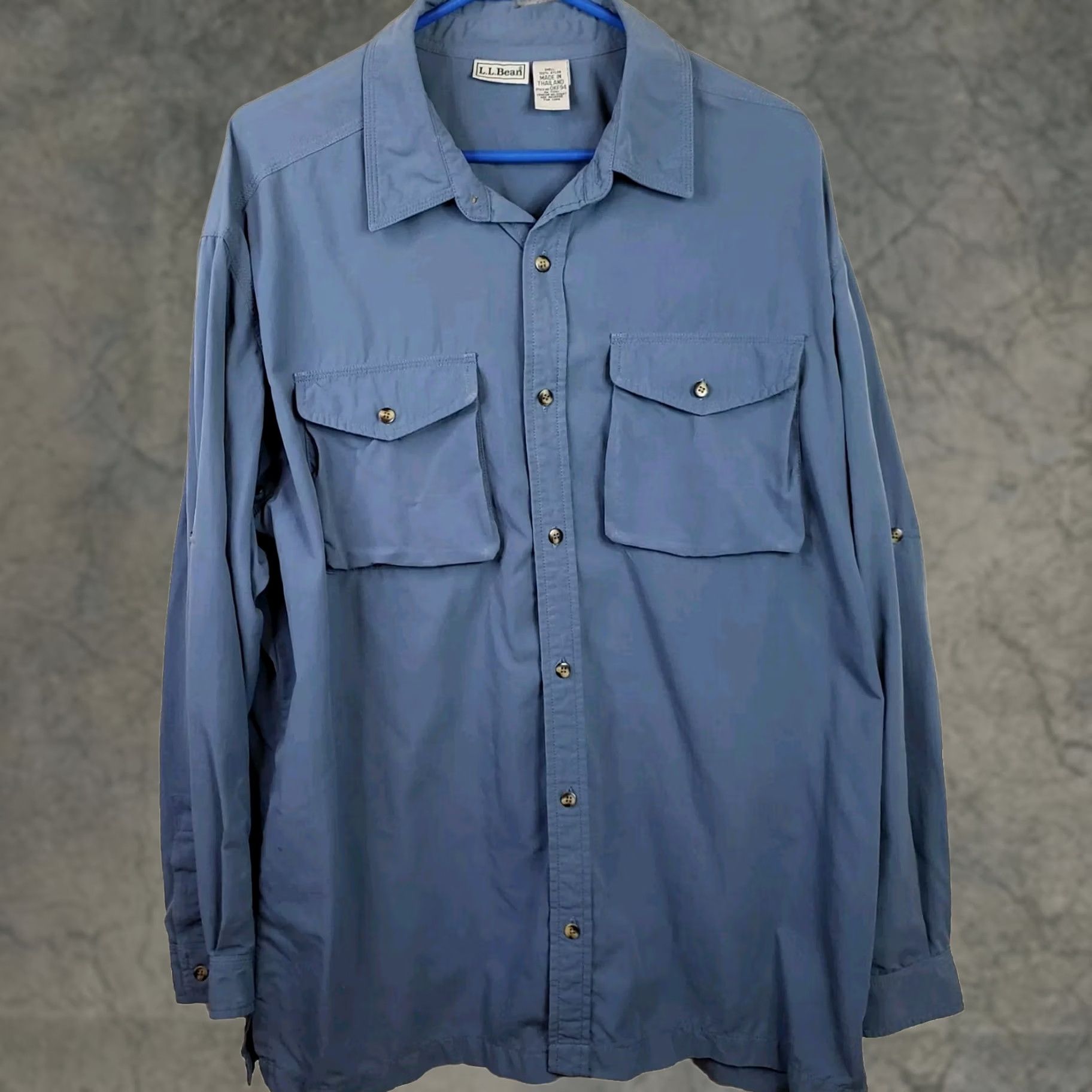 Vintage VINTAGE LL Bean Button-Up Shirt Mens L Blue Long Sleeve Collared Shirt Fold Tab Roll Up未 applicable Size US L / EU 52-54 / 3 - 1 Thumbnail