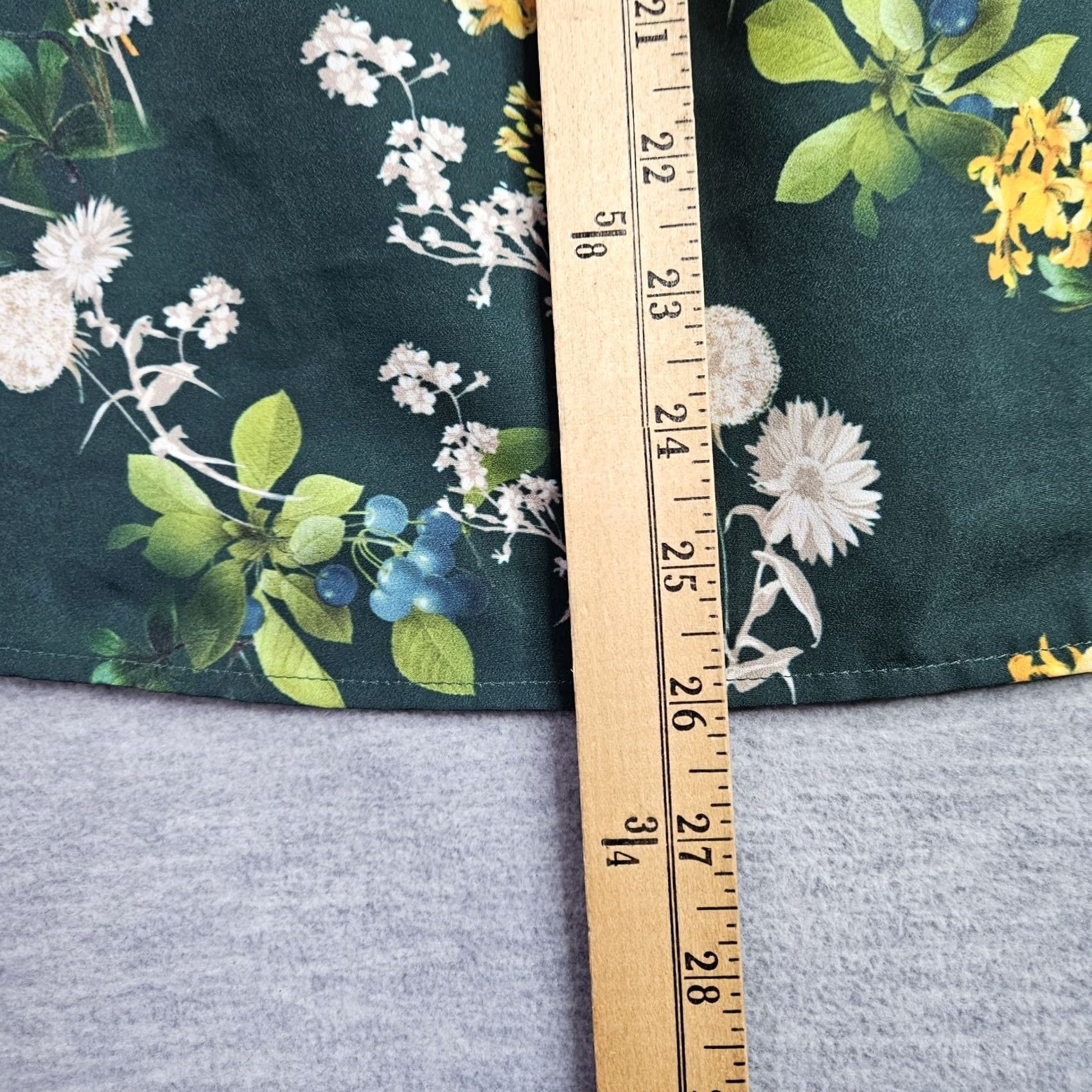 Talbots Talbots Blouse Women's Green Floral 3/4 Sleeve Size M Shirt Regular Pink? Size M / US 6-8 / IT 42-44 - 4 Thumbnail