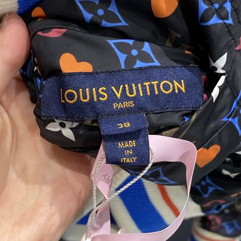 Louis Vuitton Louis Vuitton Love presbyopia full print double-sided jack Size XS / US 0-2 / IT 36-38 - 5 Thumbnail