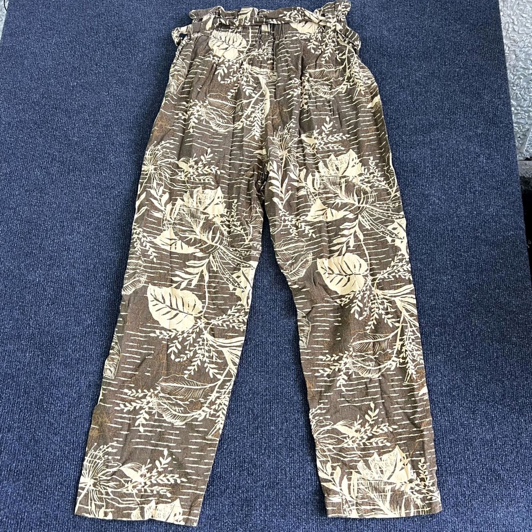 Urban Outfitters Urban Outfitters Pants Womens Small Brown Tropical Leaf Print Paperbag Waist Size 28" / US 6 / IT 42 - 3 Thumbnail